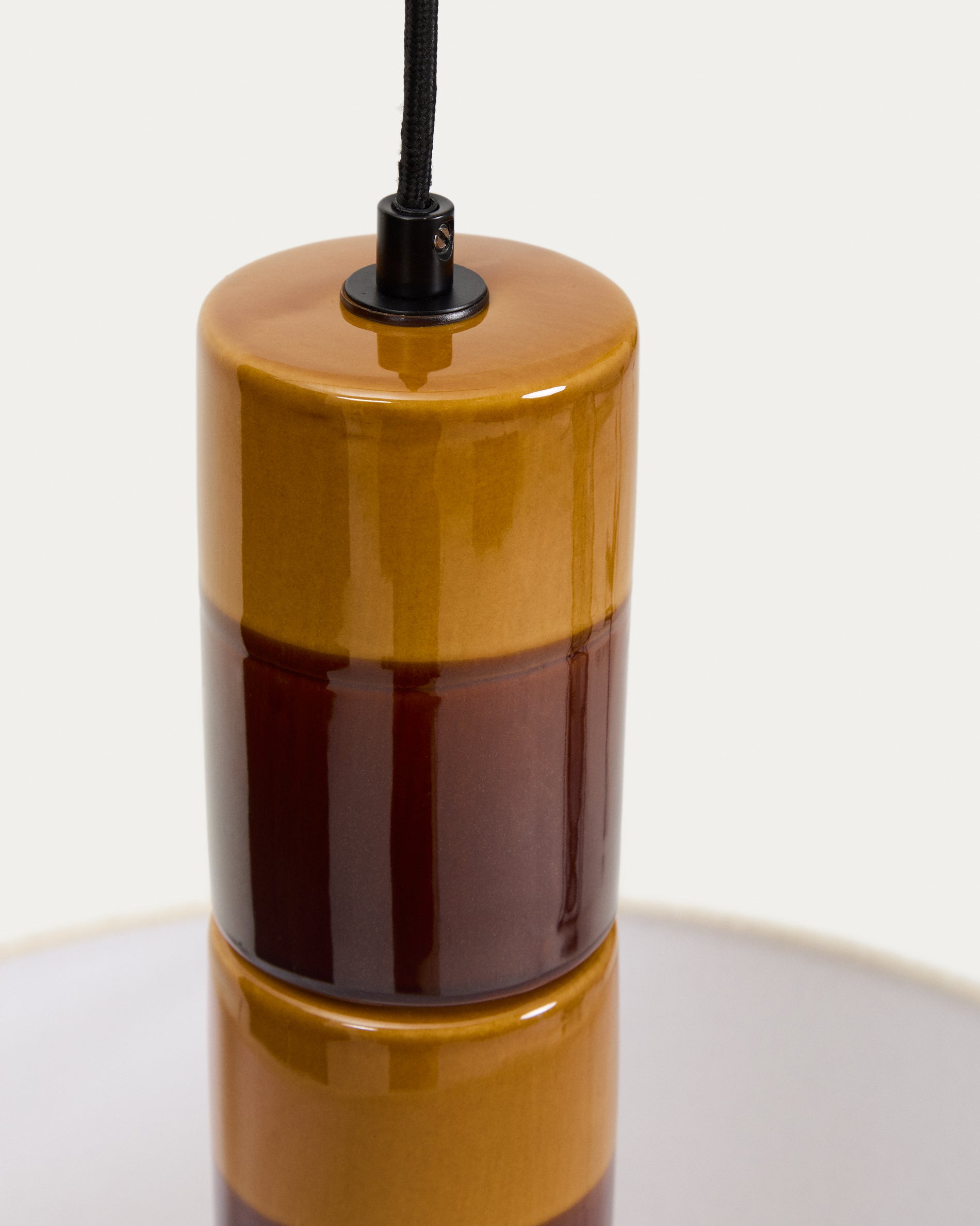 Mavran ceiling lamp in brown and mustard ceramic with cotton lampshade - Detail