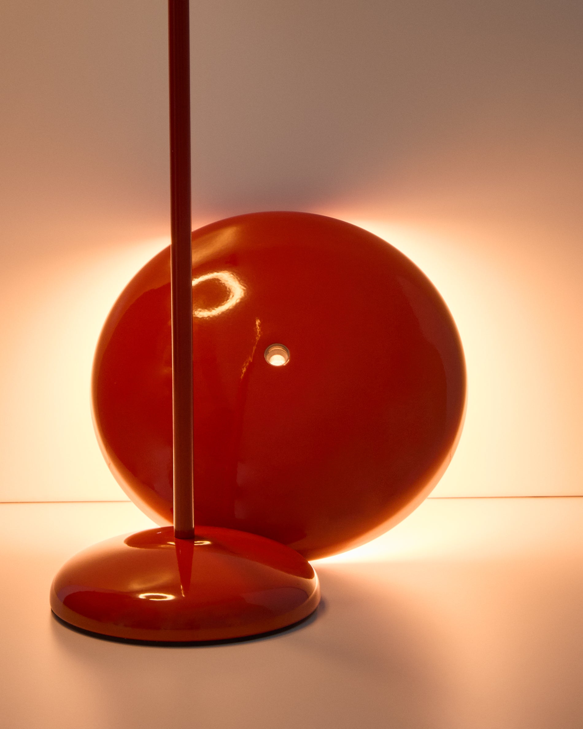 Porte red aluminium portable table lamp - Detail