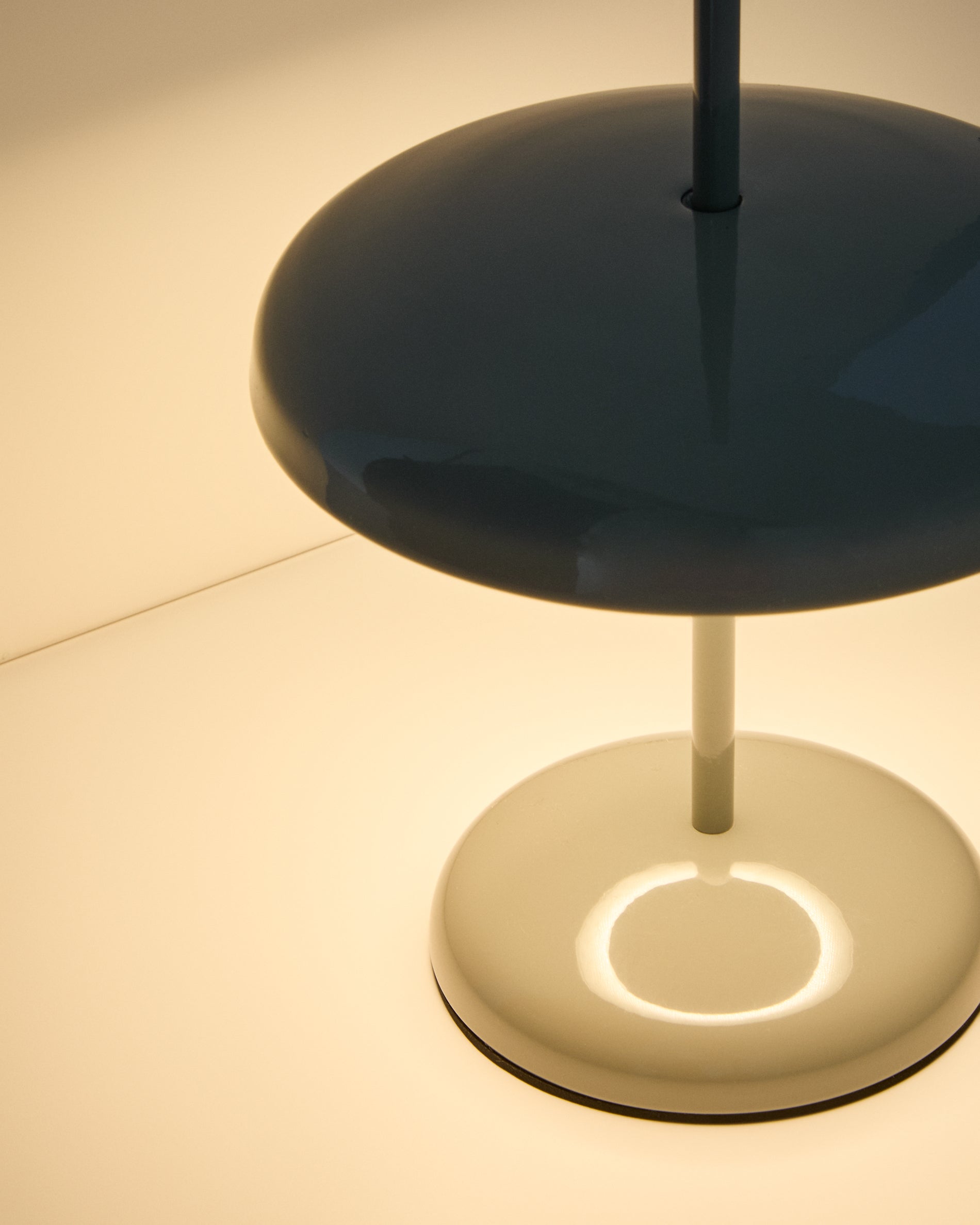 Porte light green metal portable table lamp - Detail