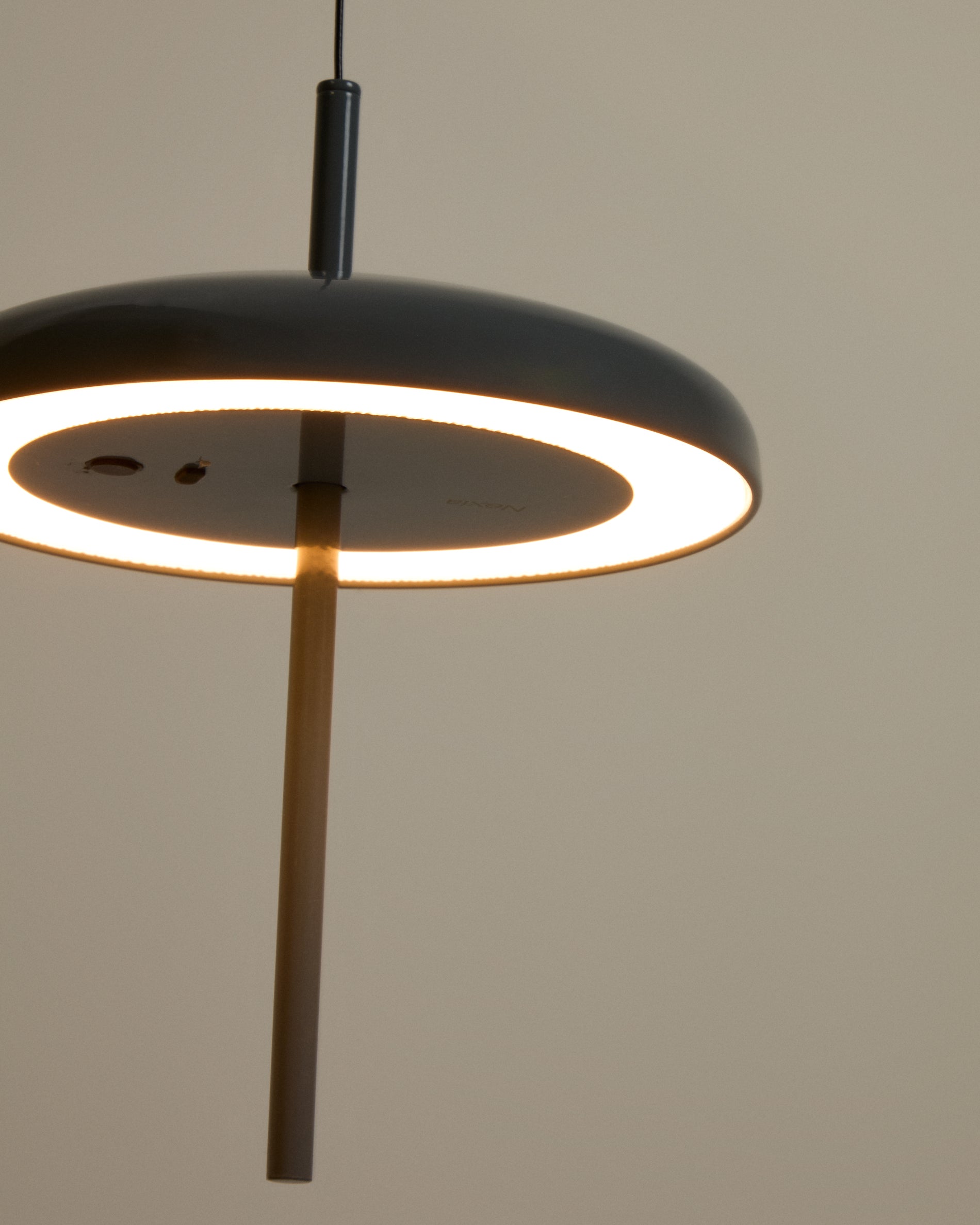 Porte blue aluminium portable ceiling lamp Ø 16 cm - Detail