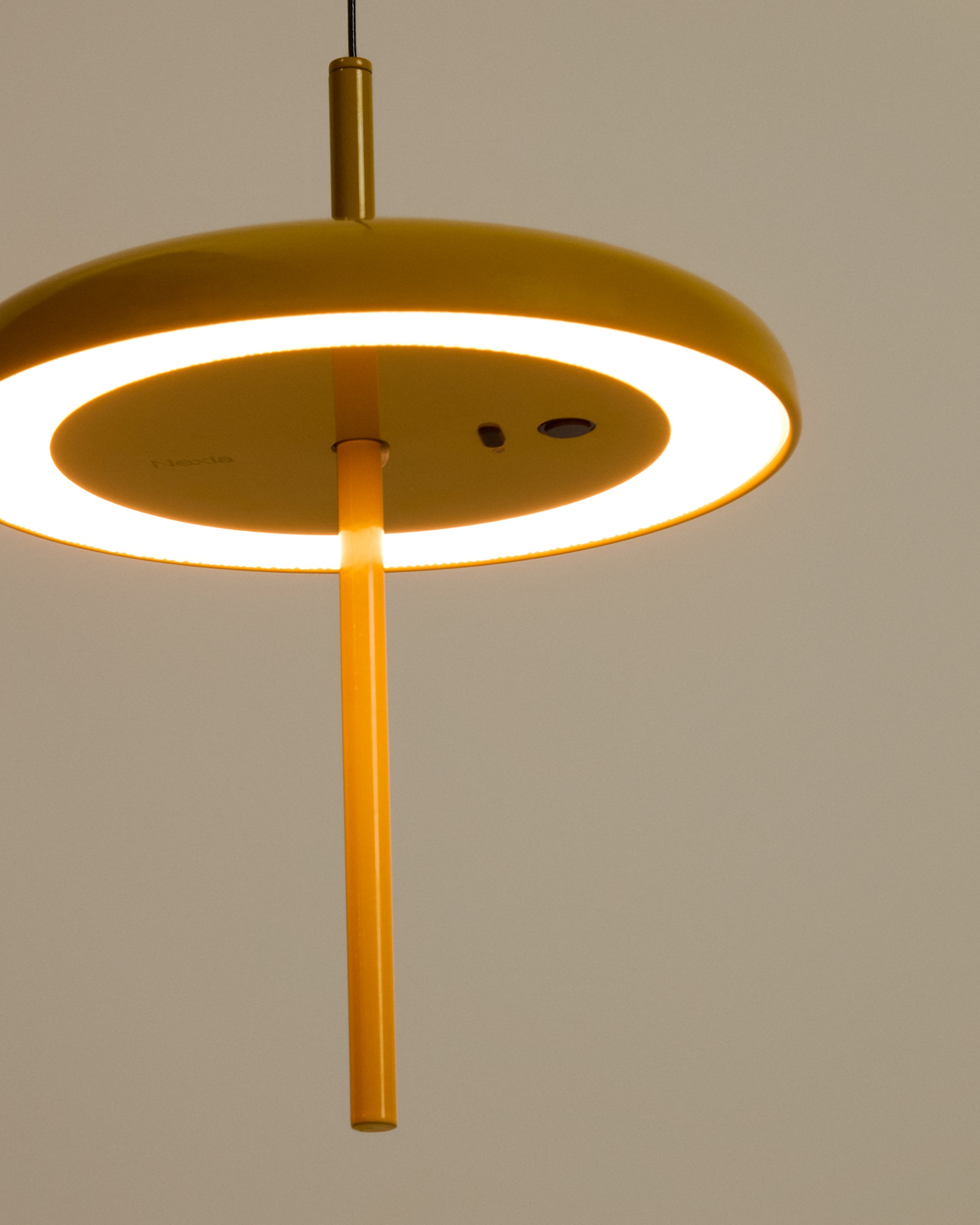Porte yellow aluminium portable ceiling lamp Ø 16 cm - Detail