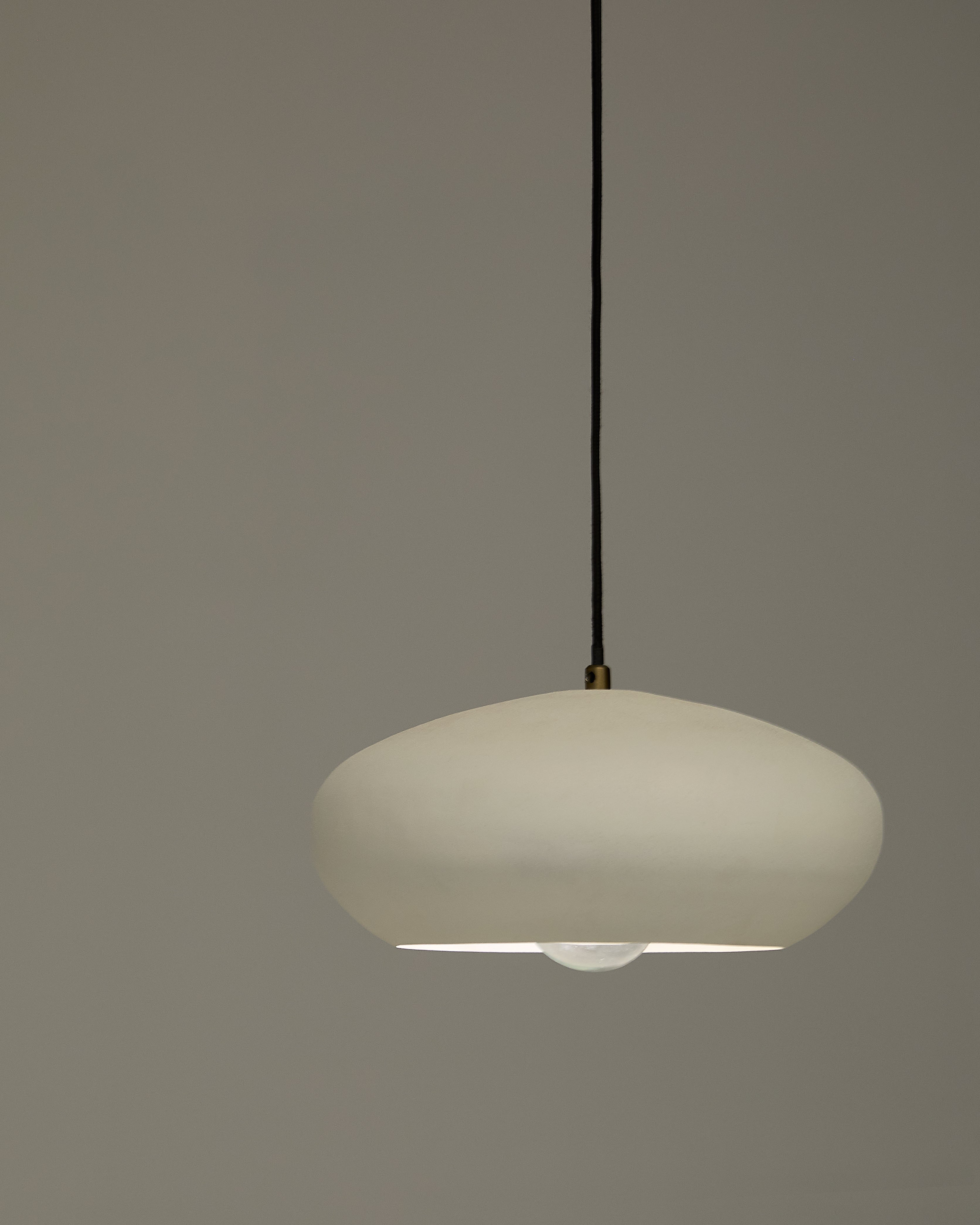 Inda metal ceiling lamp in a white finish, Ø 30 cm - Product Image