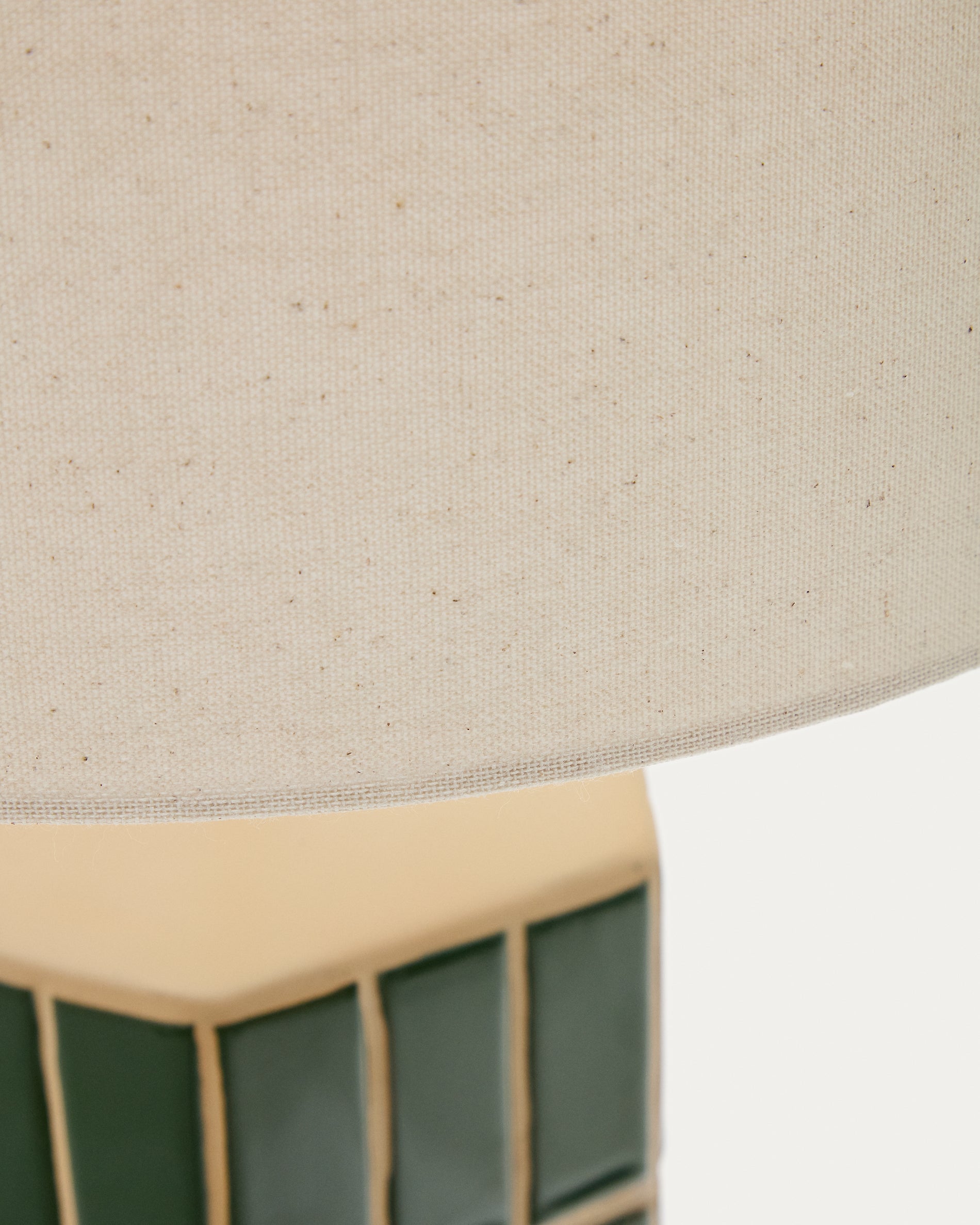 Rue green ceramic table lamp - Detail