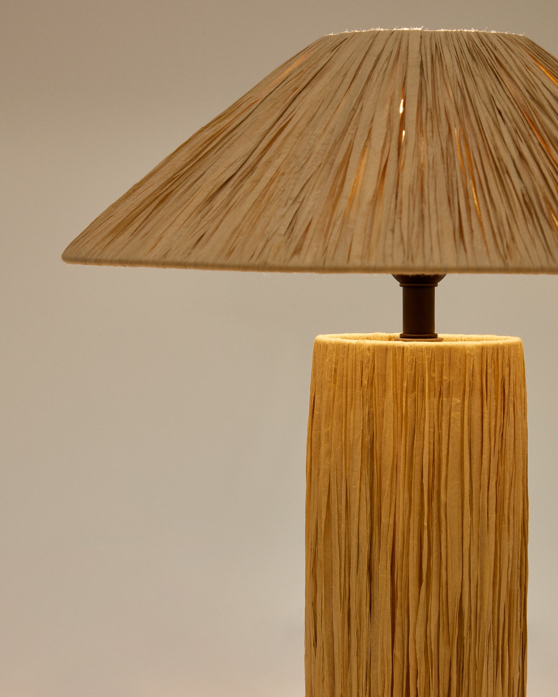 Samse table lamp in natural raffia - Detail