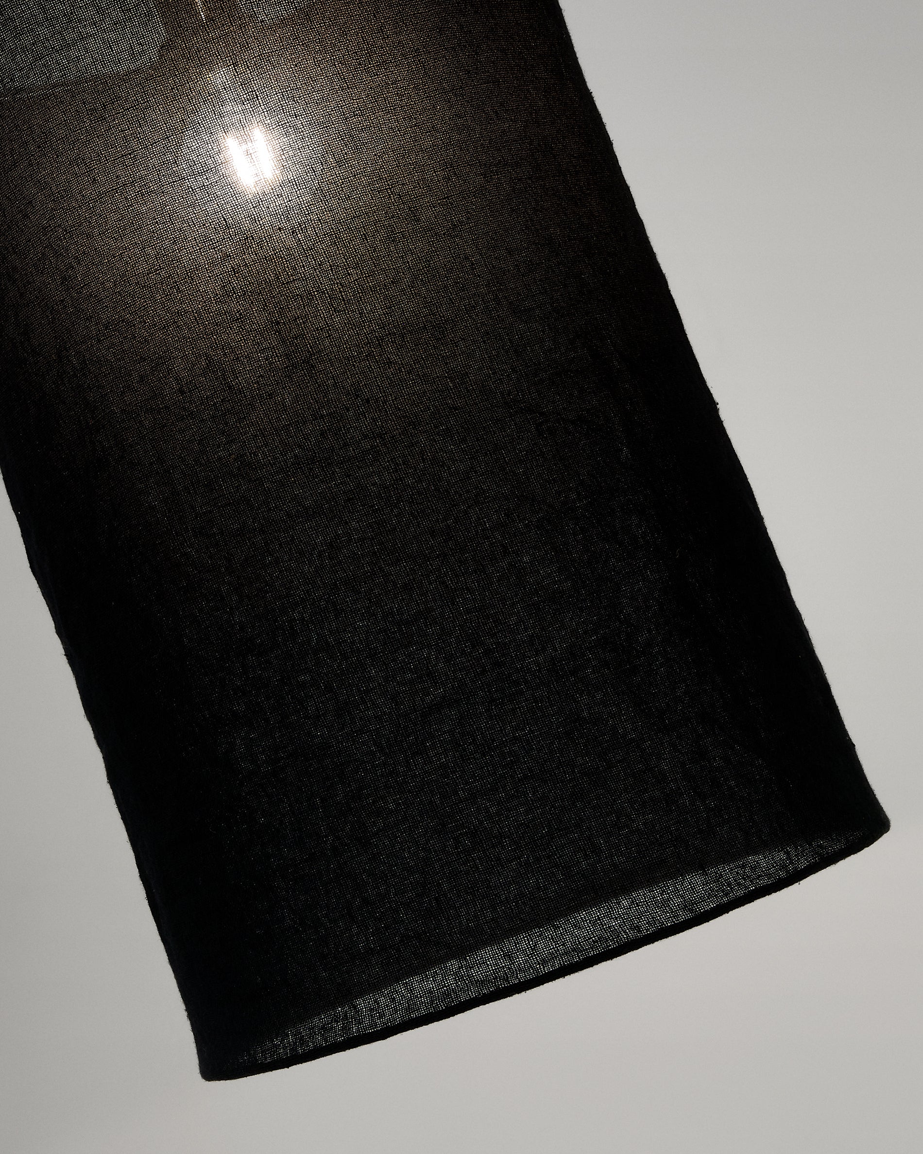 Mariela linen ceiling lampshade with black finish Ø 40 x 60 cm