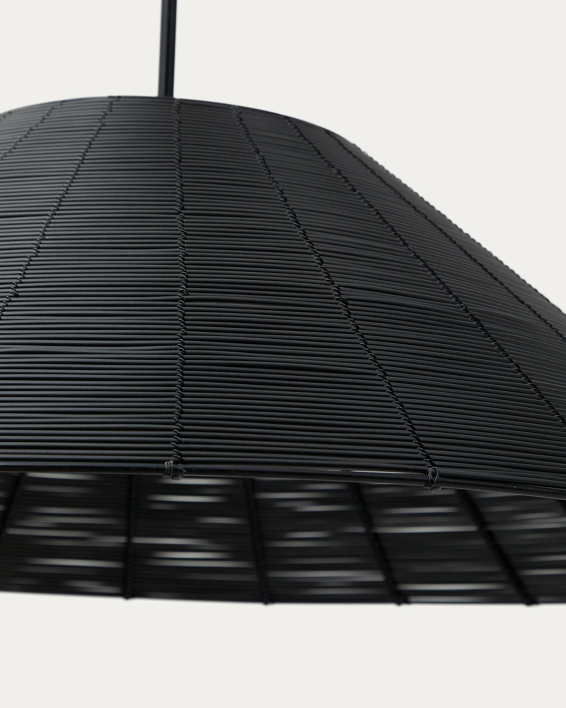 Saranella lampshade for outdoor ceiling lamp in black synthetic rattan Ø 70cm - Detail