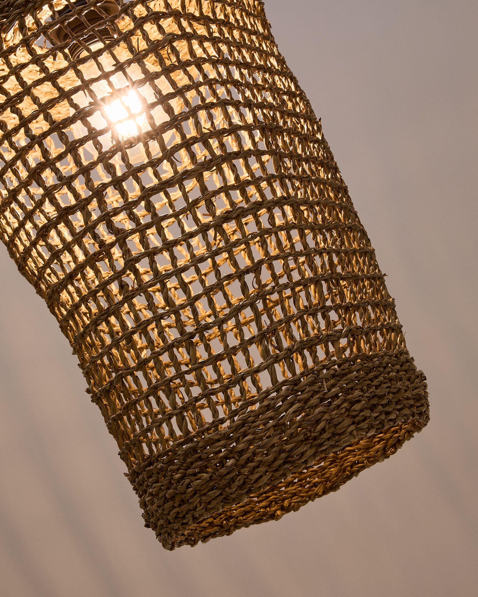 Laiar rattan ceiling lamp shade with natural finish, diameter: 27 cm