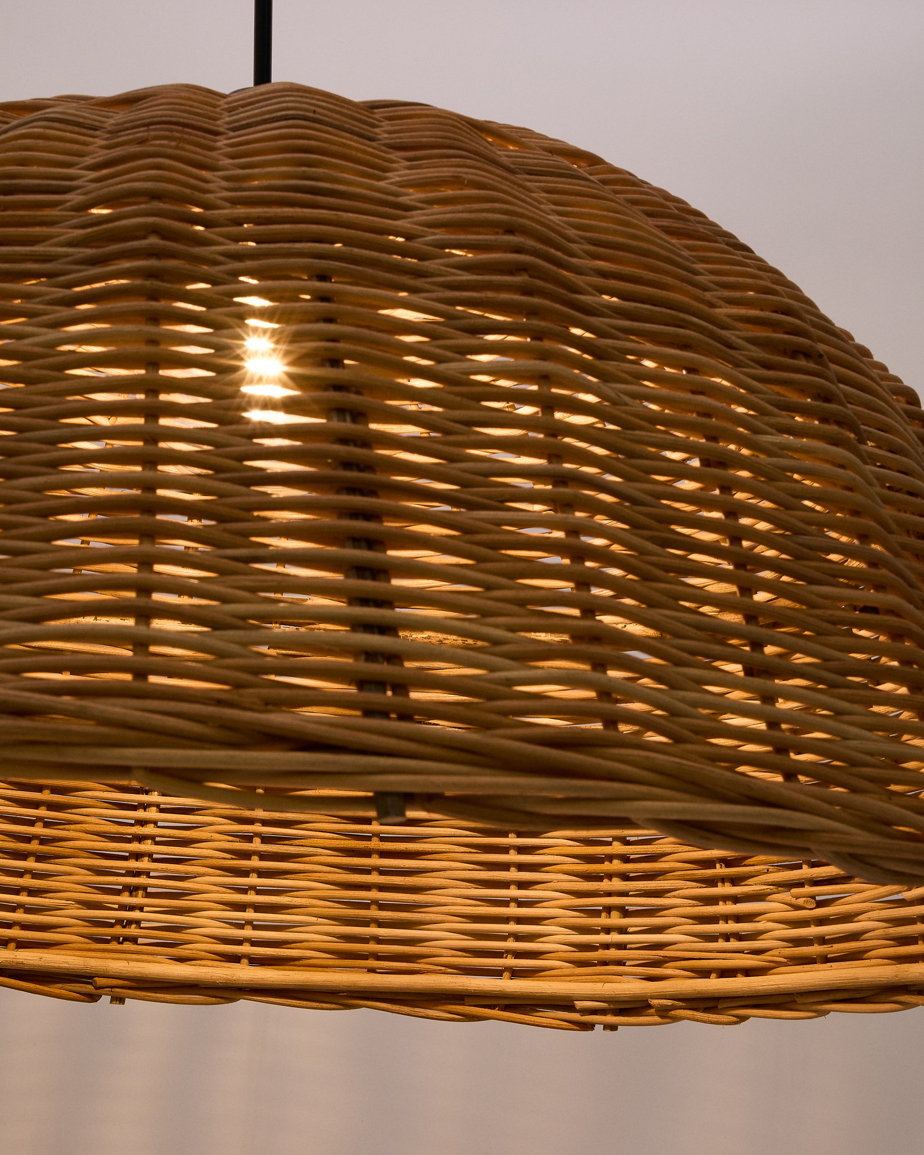 Jornets rattan ceiling lamp shade in a natural finish Ø 80 cm - Detail