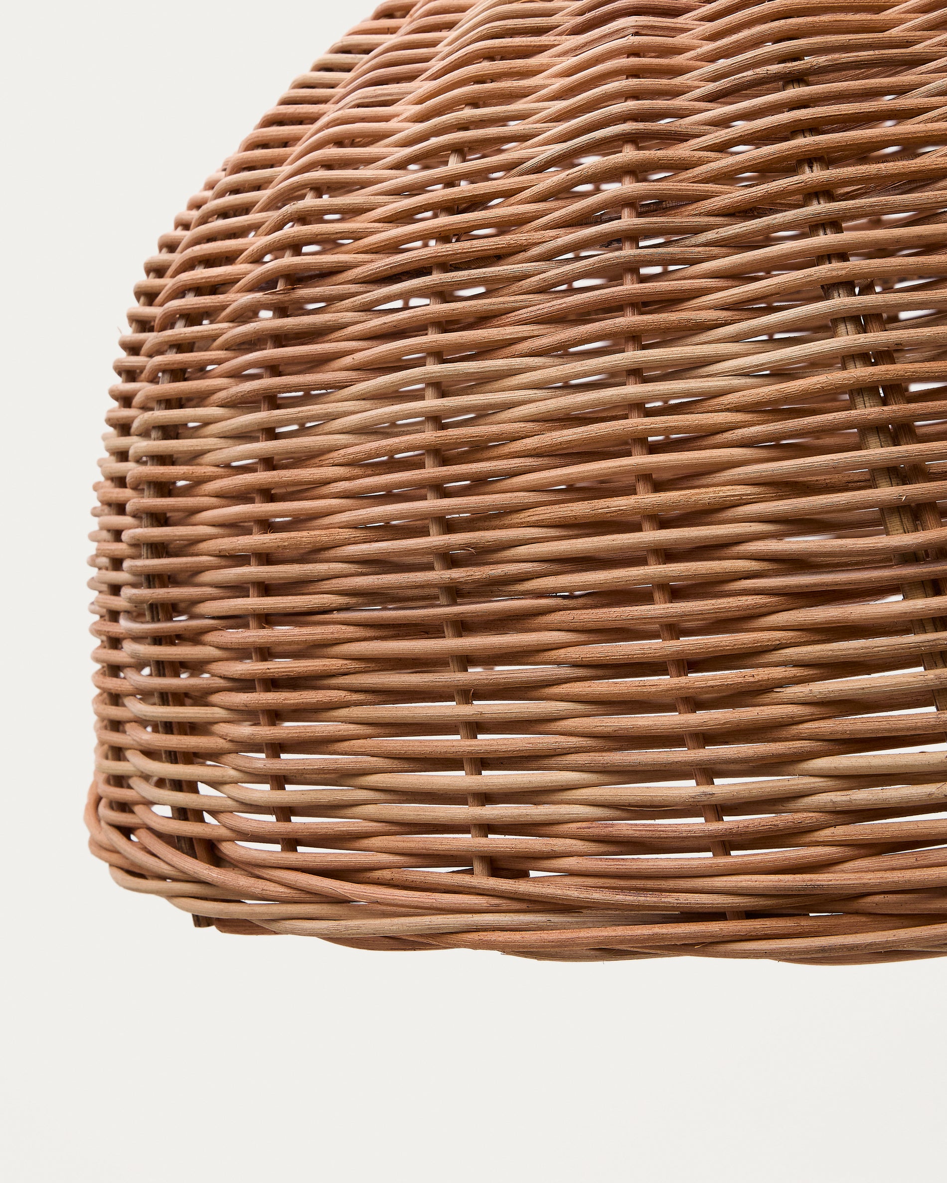 Jornets rattan ceiling lamp shade in a natural finish Ø 80 cm - Detail