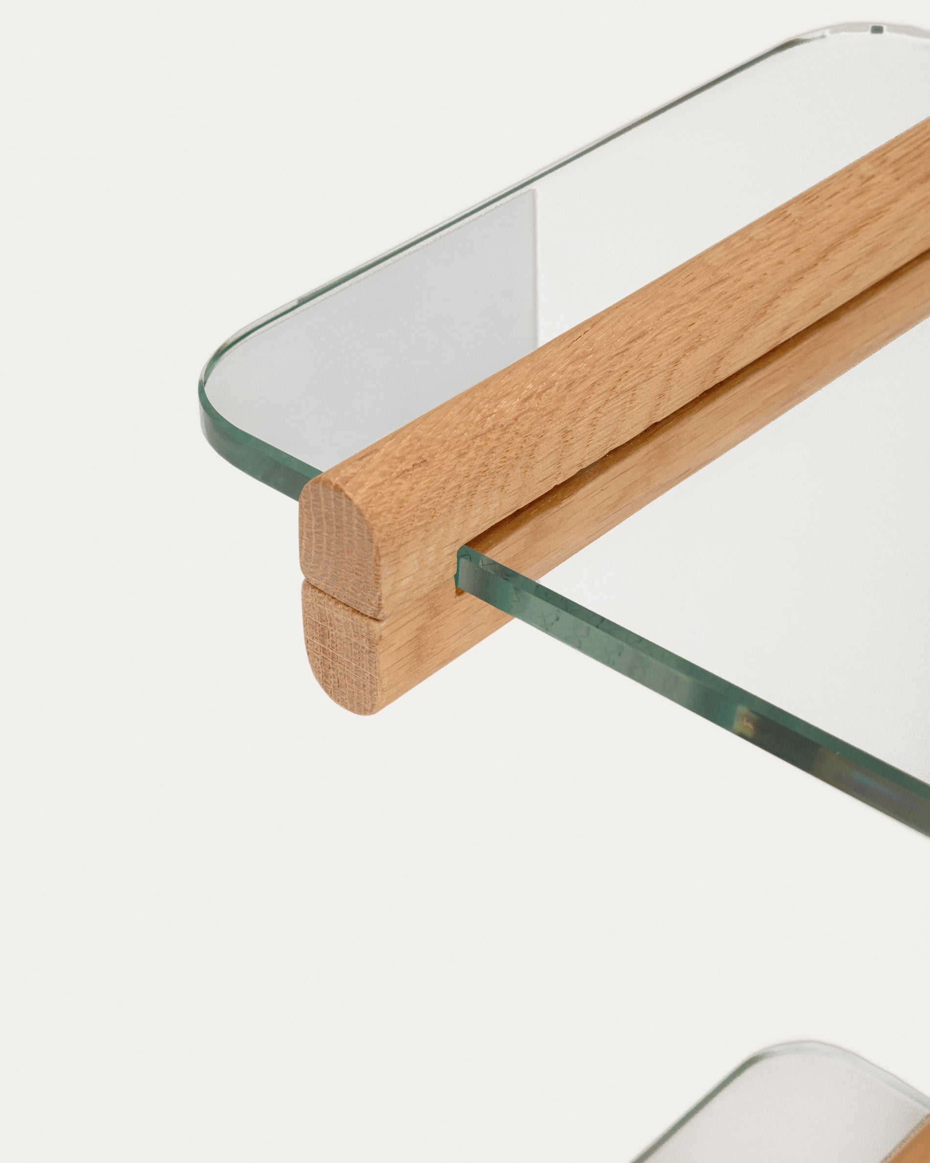 Sitra modular shelf, 6 glass shelves and FSC Mix Credit solid oak wood, 90 cm - Detail