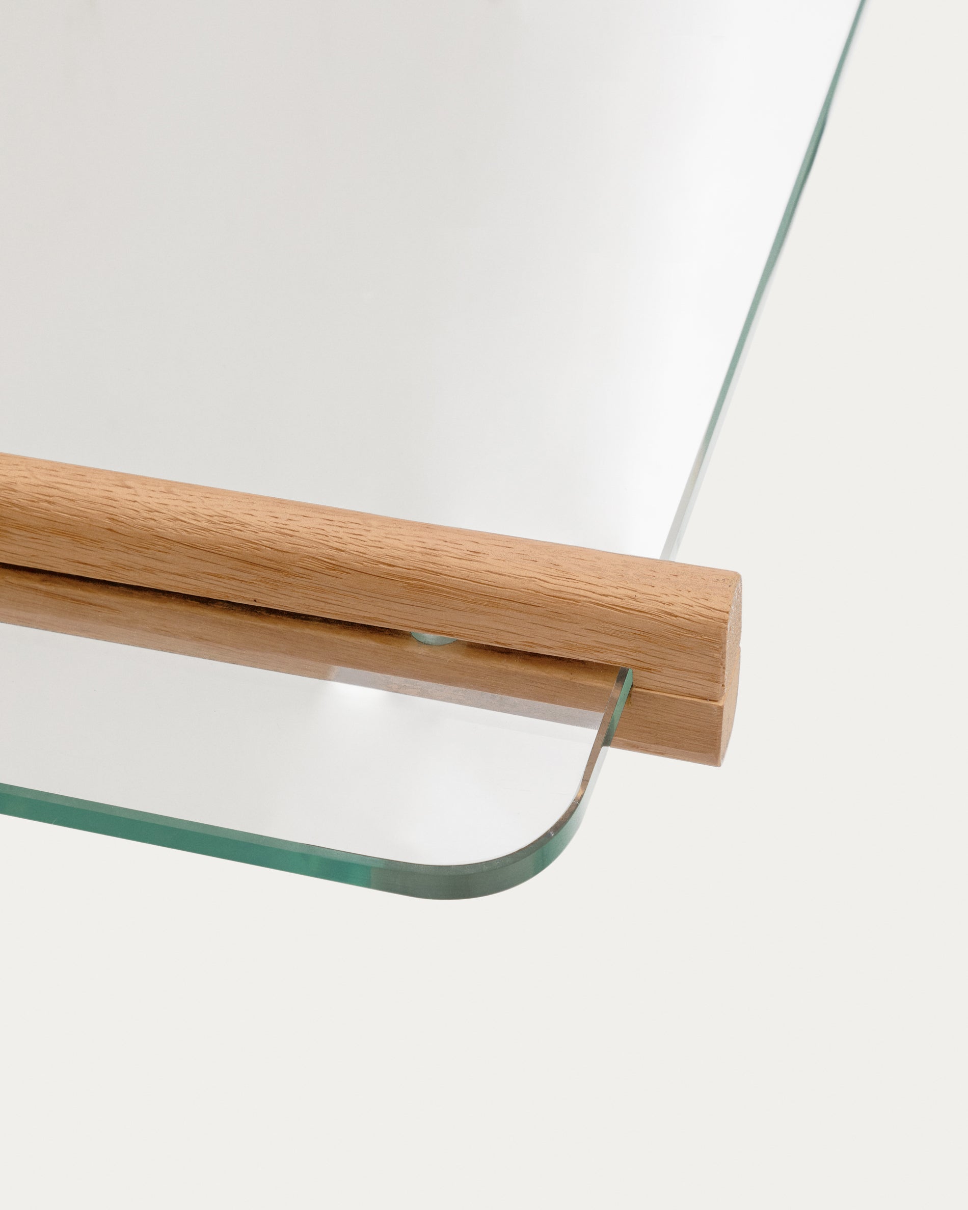 Sitra modular shelf, 6 glass shelves and FSC Mix Credit solid oak wood, 90 cm - Detail