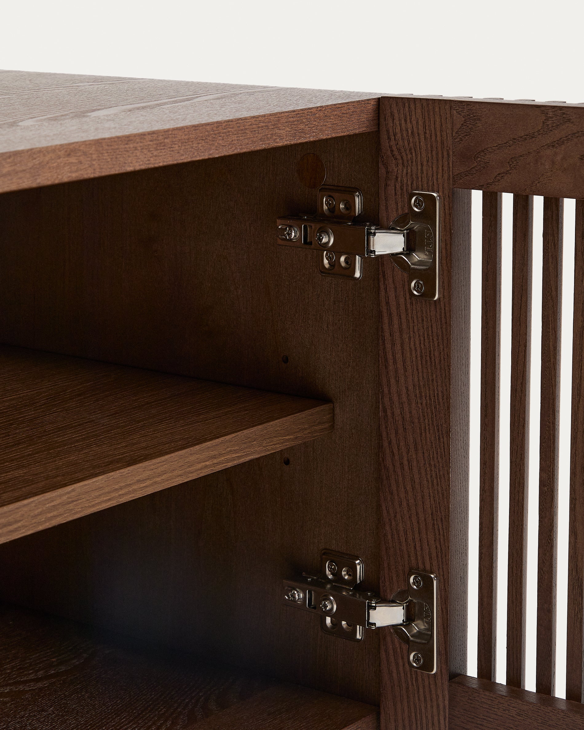 Beyla shoe rack in ash veneer and solid ash wood with walnut finish 98 cm FSC 100% - Detail
