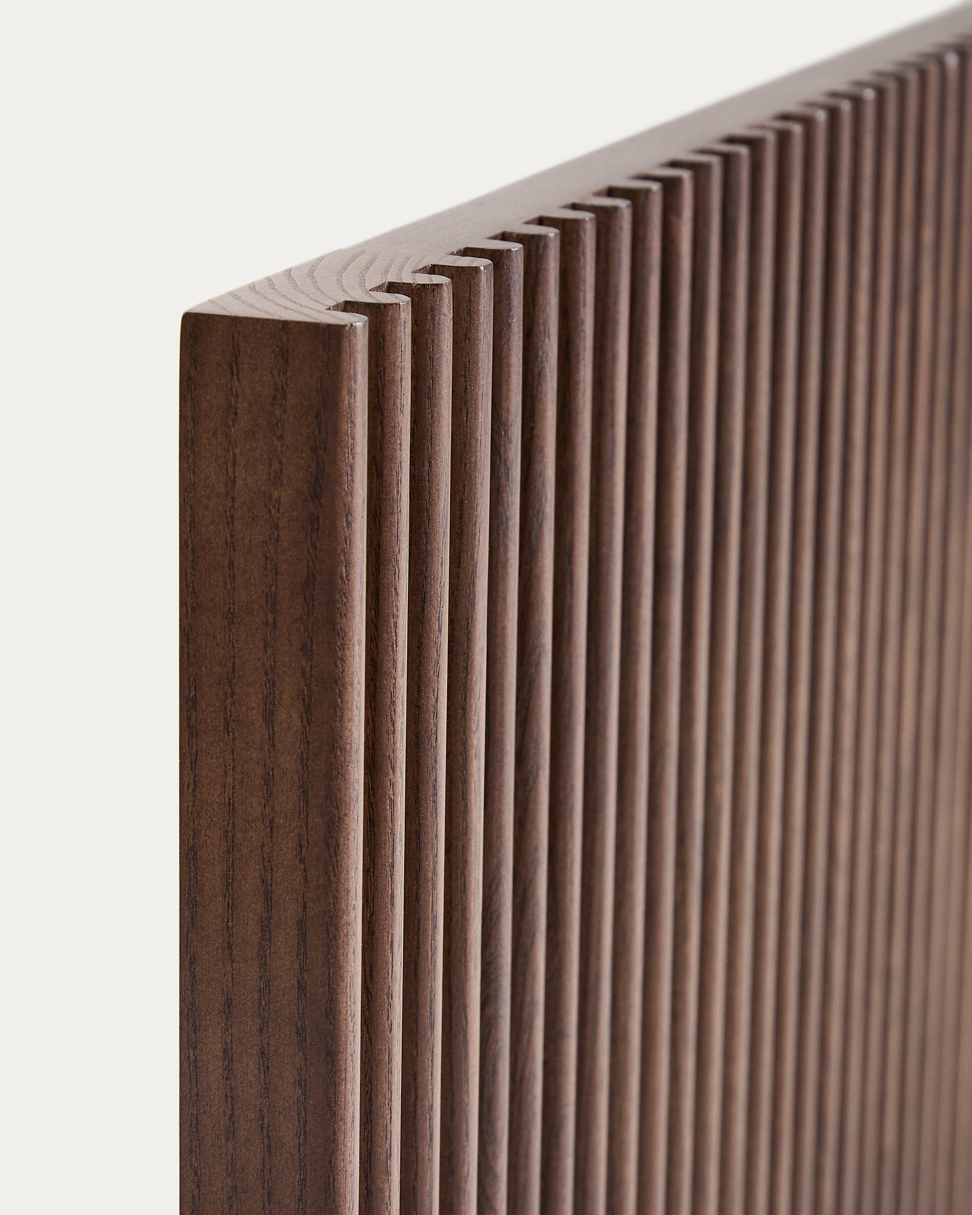Beyla solid ash wood headboard with walnut finish for 180cm bed FSC 100% - Detail