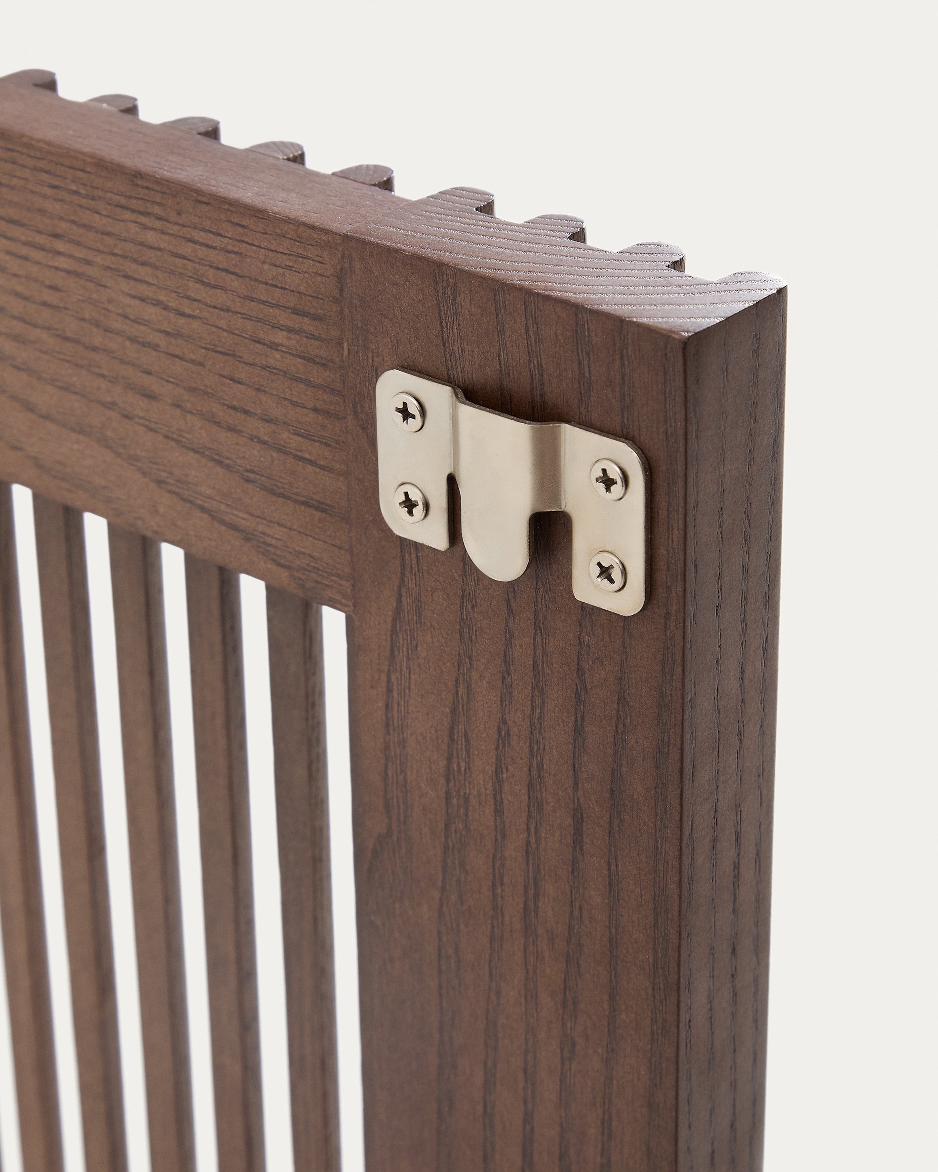 Beyla solid ash wood headboard with walnut finish for 180cm bed FSC 100% - Detail
