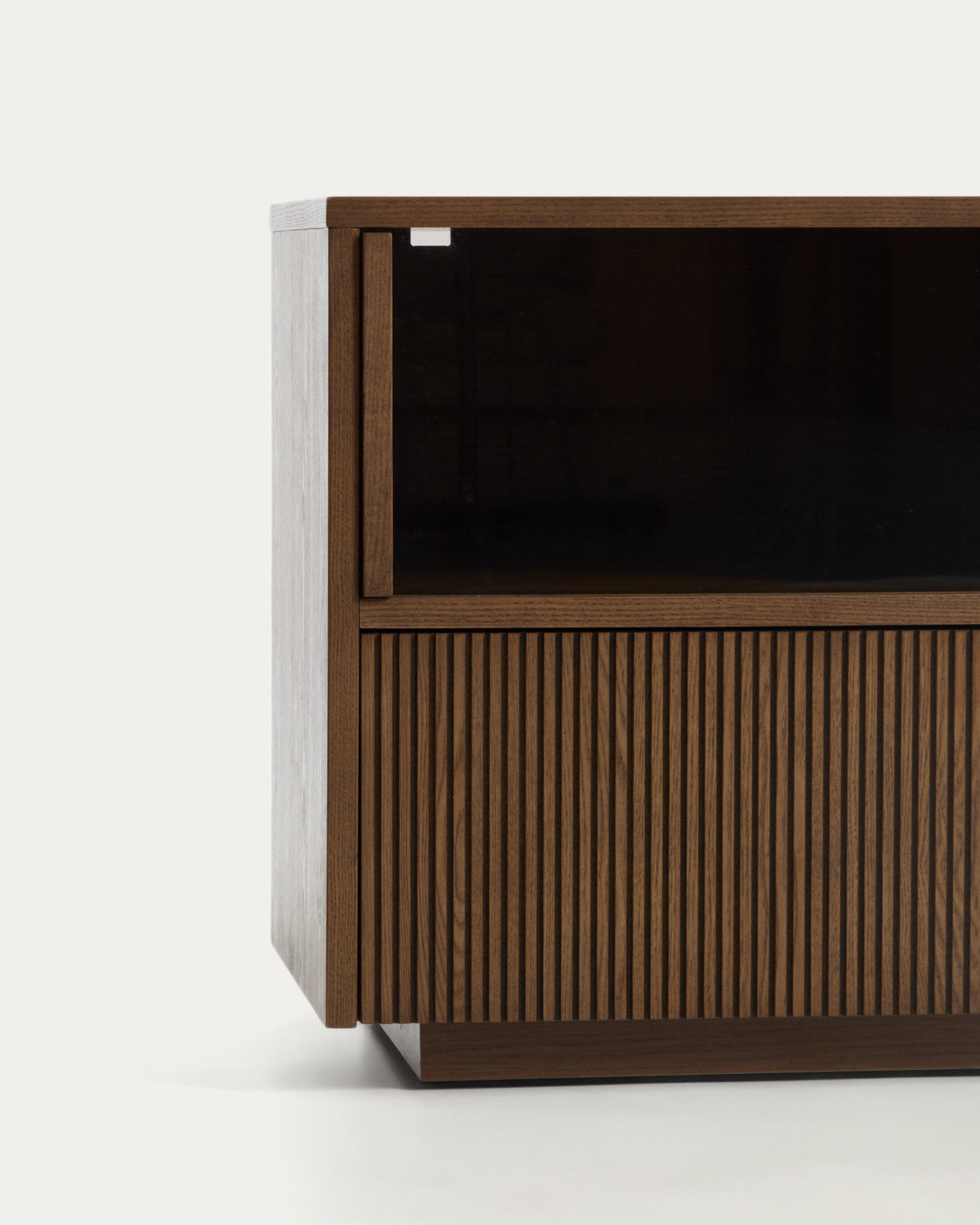 Helvine 4-drawer TV stand in ash veneer with walnut finish 242 x 53.5cm FSC 100% - Detail
