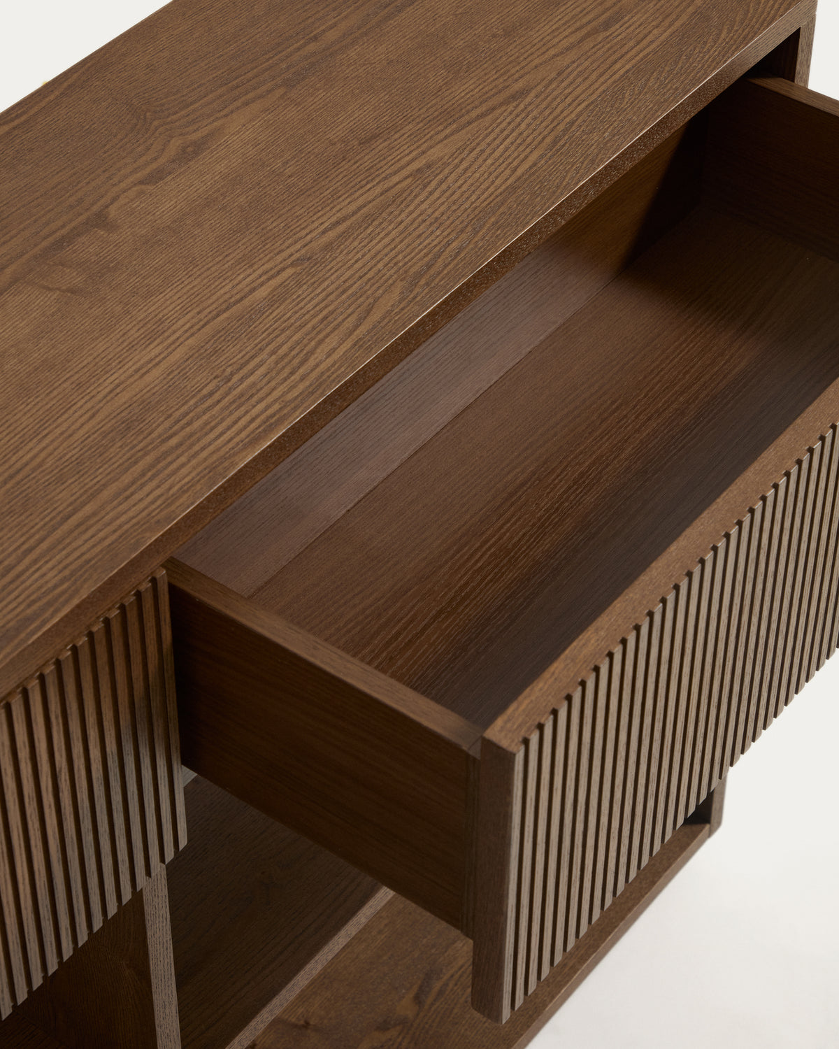 Helvine ash veneer console table with walnut finish 120 x 30 cm FSC 100% - Detail