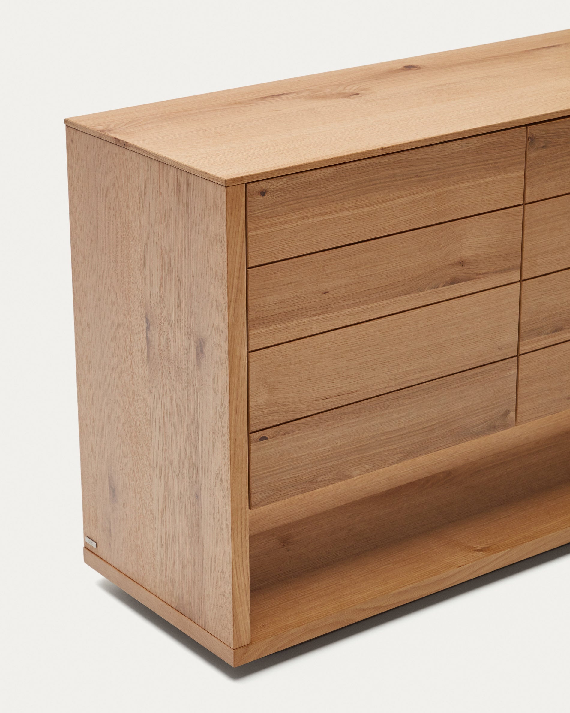 Alguema sideboard with 3 doors in oak veneer with natural finish, 151 x 73 cm - Detail