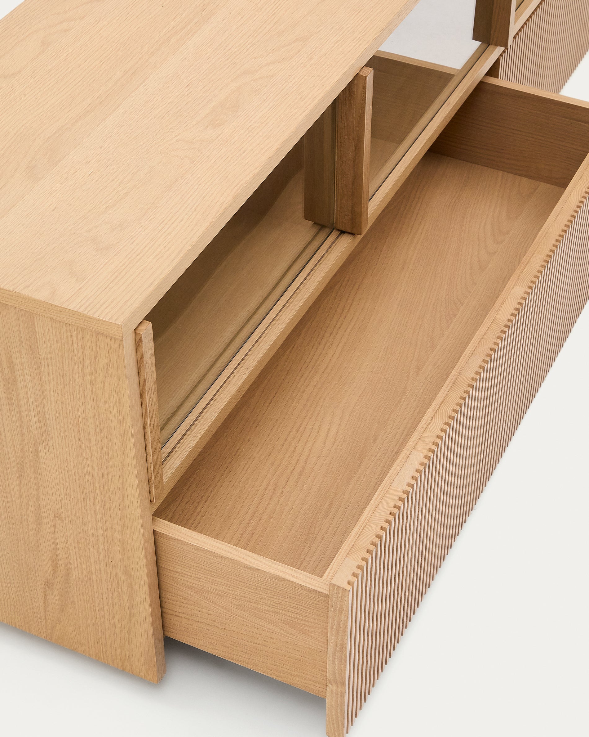 Helvine TV stand 4 doors and 2 drawers oak veneer and tempered glass, 200 x 54 cm FSC 100% - Detail