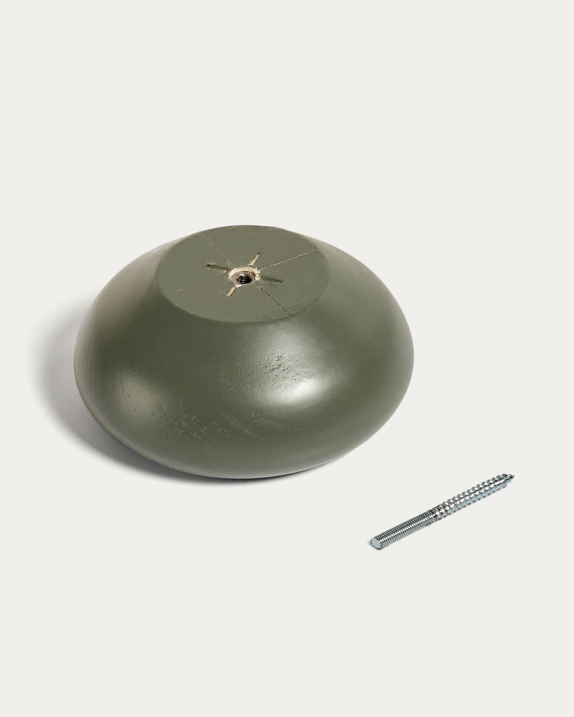 Nadue set of 3 solid beech wood wall hooks with a green finish - Detail