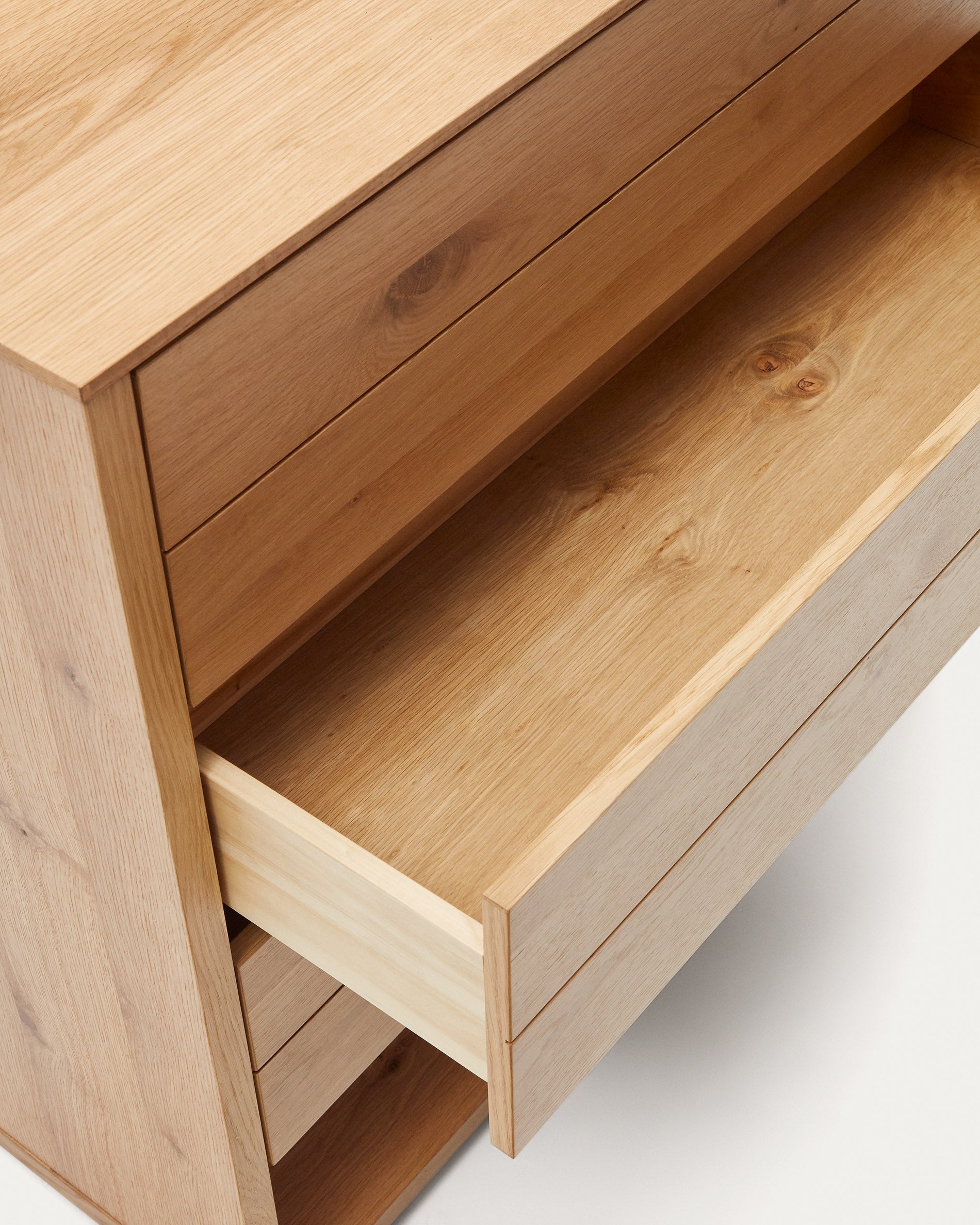 Alguema chest of drawers with 3 drawers in oak wood veneer with natural finish, 100 x 97 cm - Detail