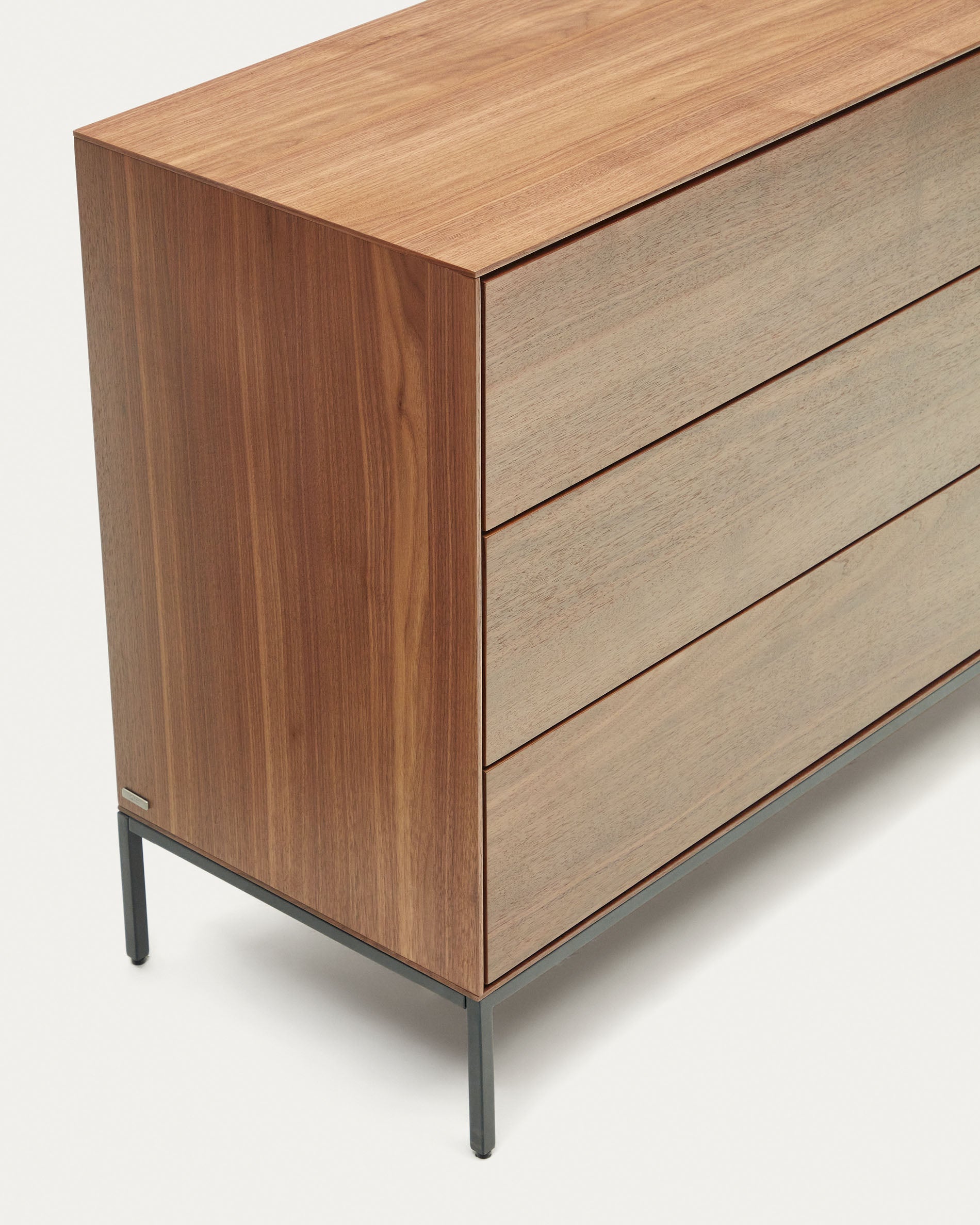 Vedrana 3 drawer chest of drawers in walnut veneer with black steel legs, 110 x 75 cm - Detail