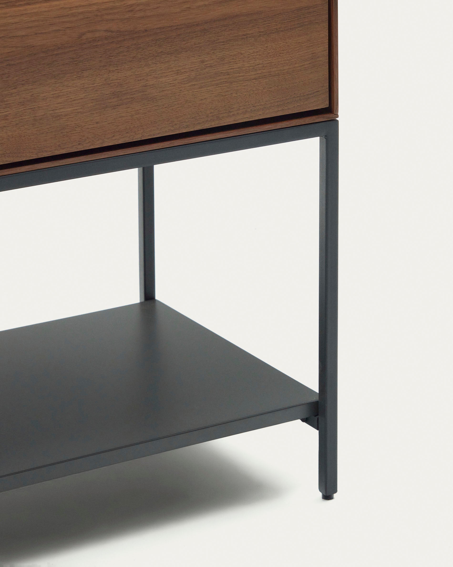 Vedrana 4 door tall sideboard in walnut veneer with steel legs, 97.5 x 160 cm - Detail