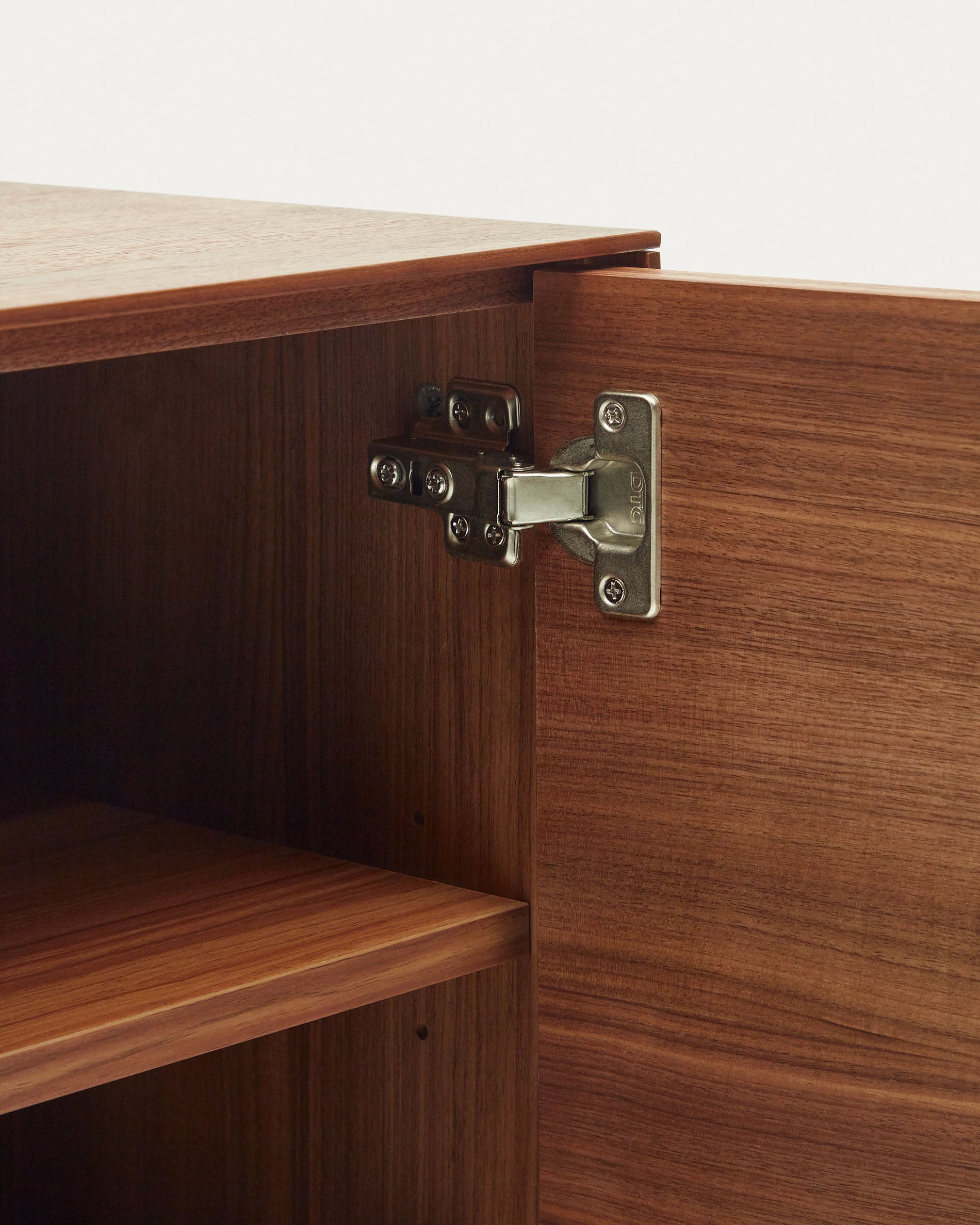 Vedrana 2 door sideboard in walnut veneer with steel legs, 97.5 x 80 cm - Detail