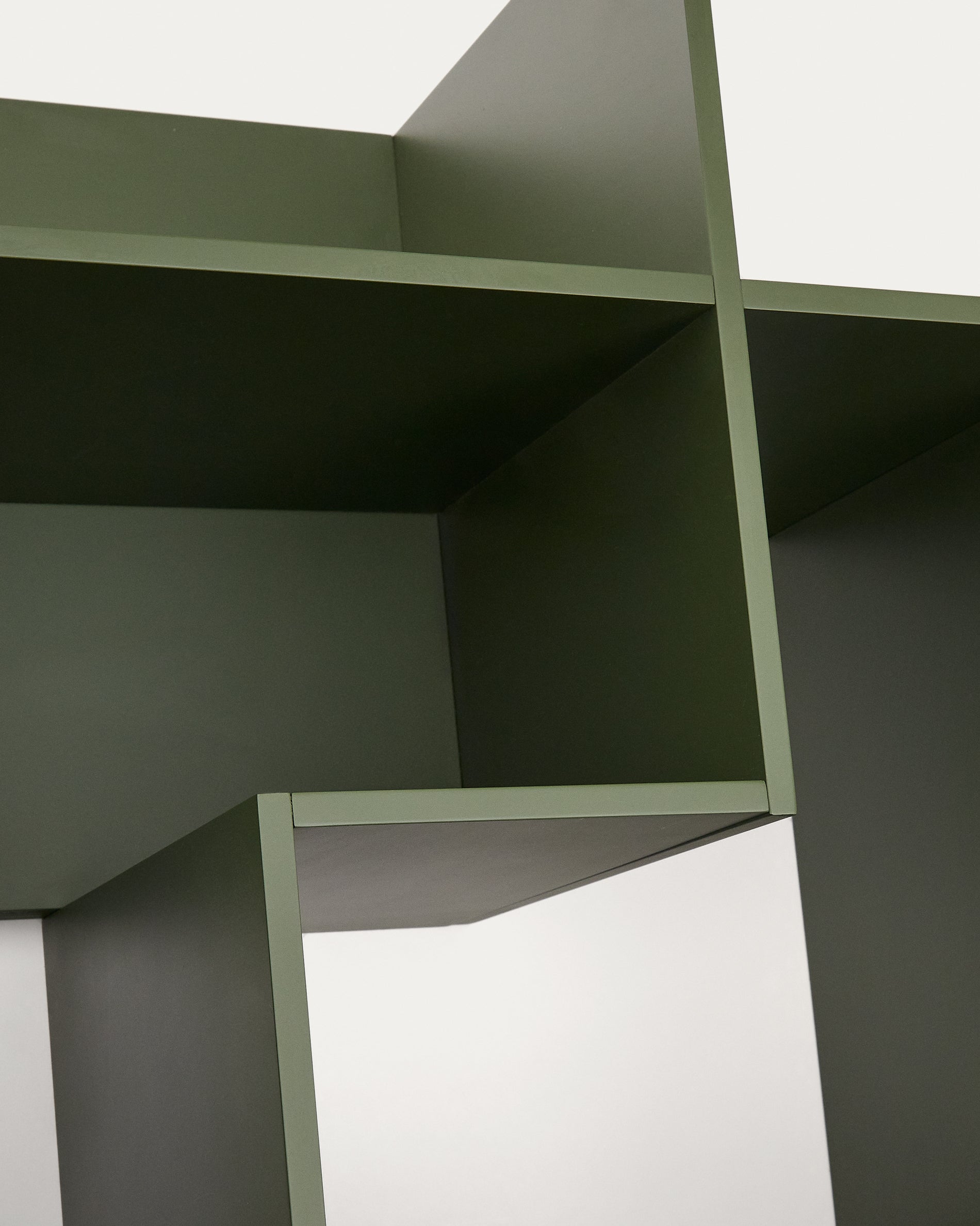 Ina modular shelving unit in green lacquered MDF 80 x 80cm FSC 100% - Detail