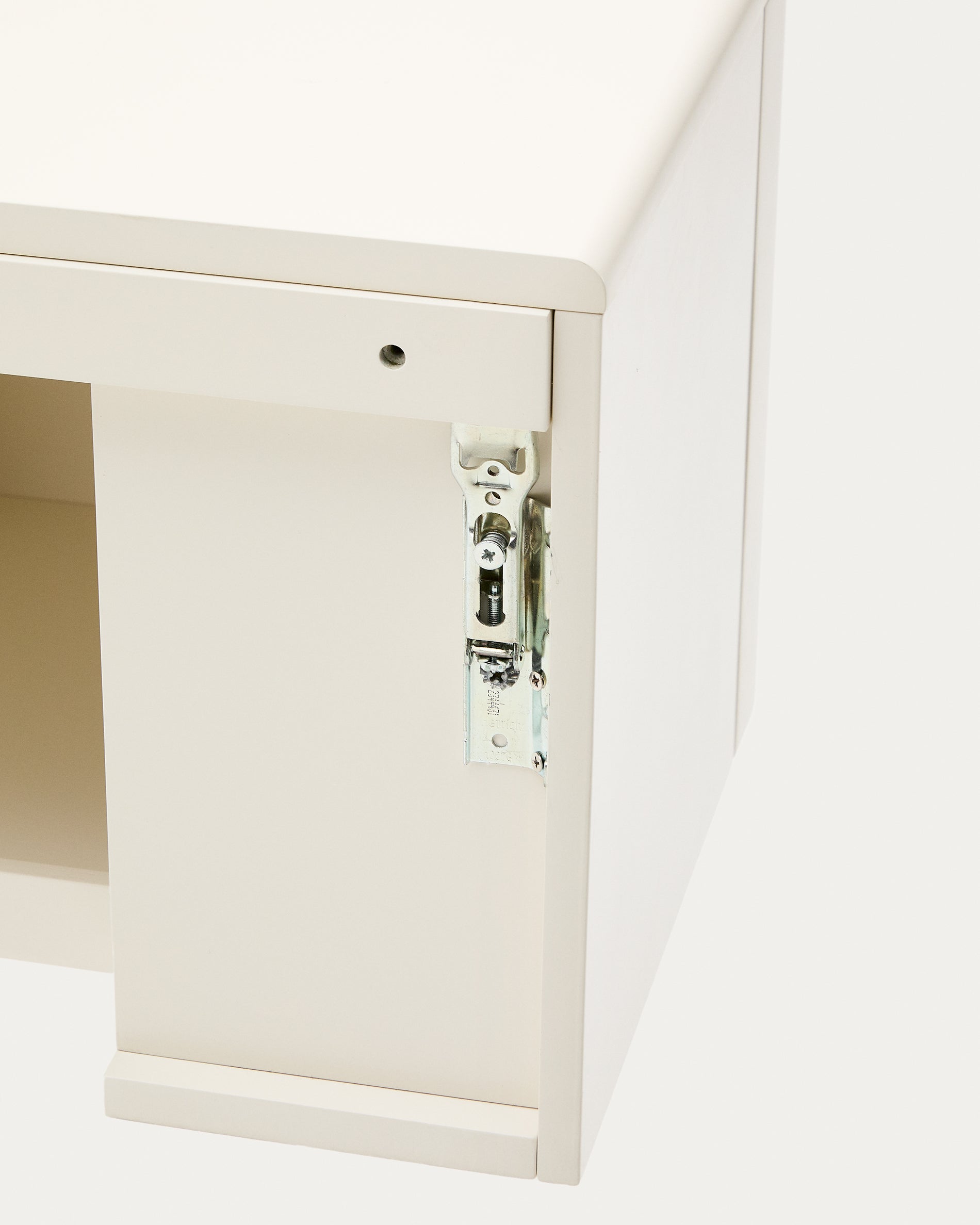 Salaya bathroom furniture in lacquered beige ash laminated plywood 90 x 45 cm - Detail