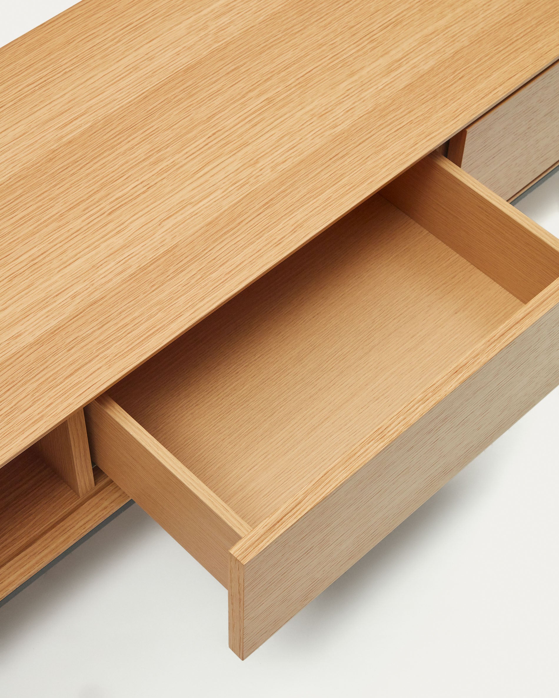Vedrana 3 drawer TV stand in oak veneer with black steel legs, 195 x 35 cm - Detail