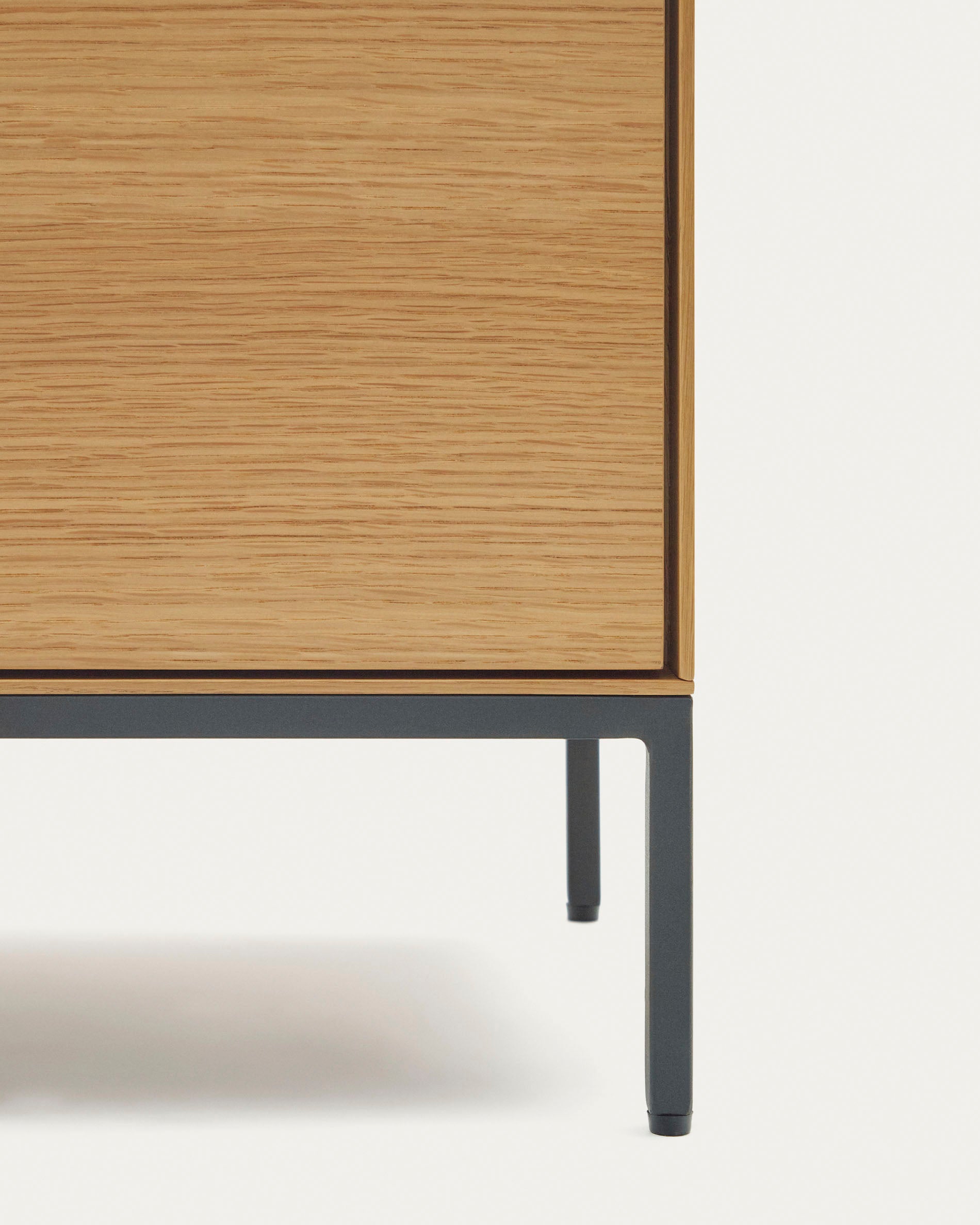 Vedrana 3-door TV stand in oak veneer with black steel legs, 195 x 55 cm - Detail