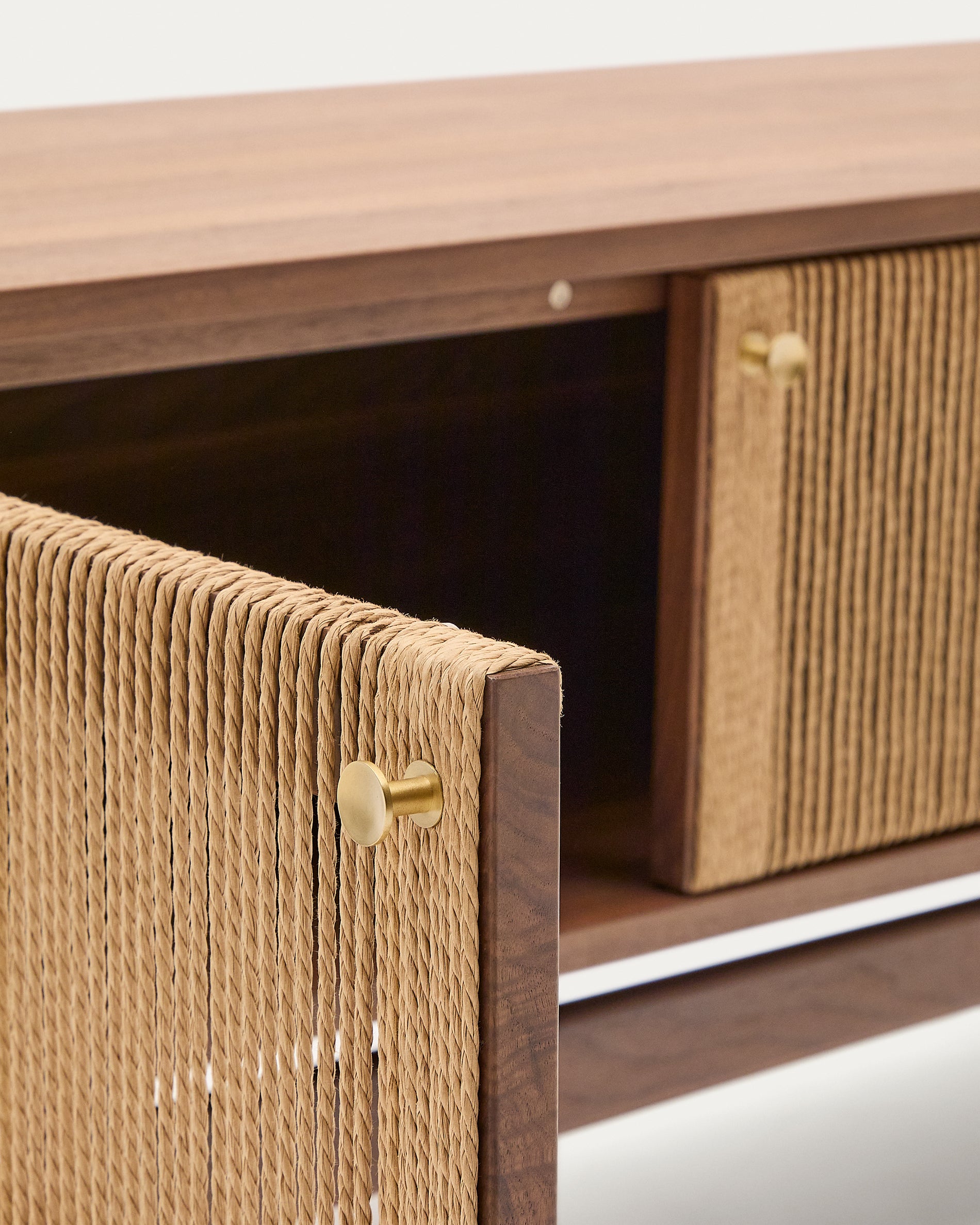 Elan TV cabinet 3 doors veneer and solid walnut and cord 200 x 50 cm FSC Mix Credit - Detail