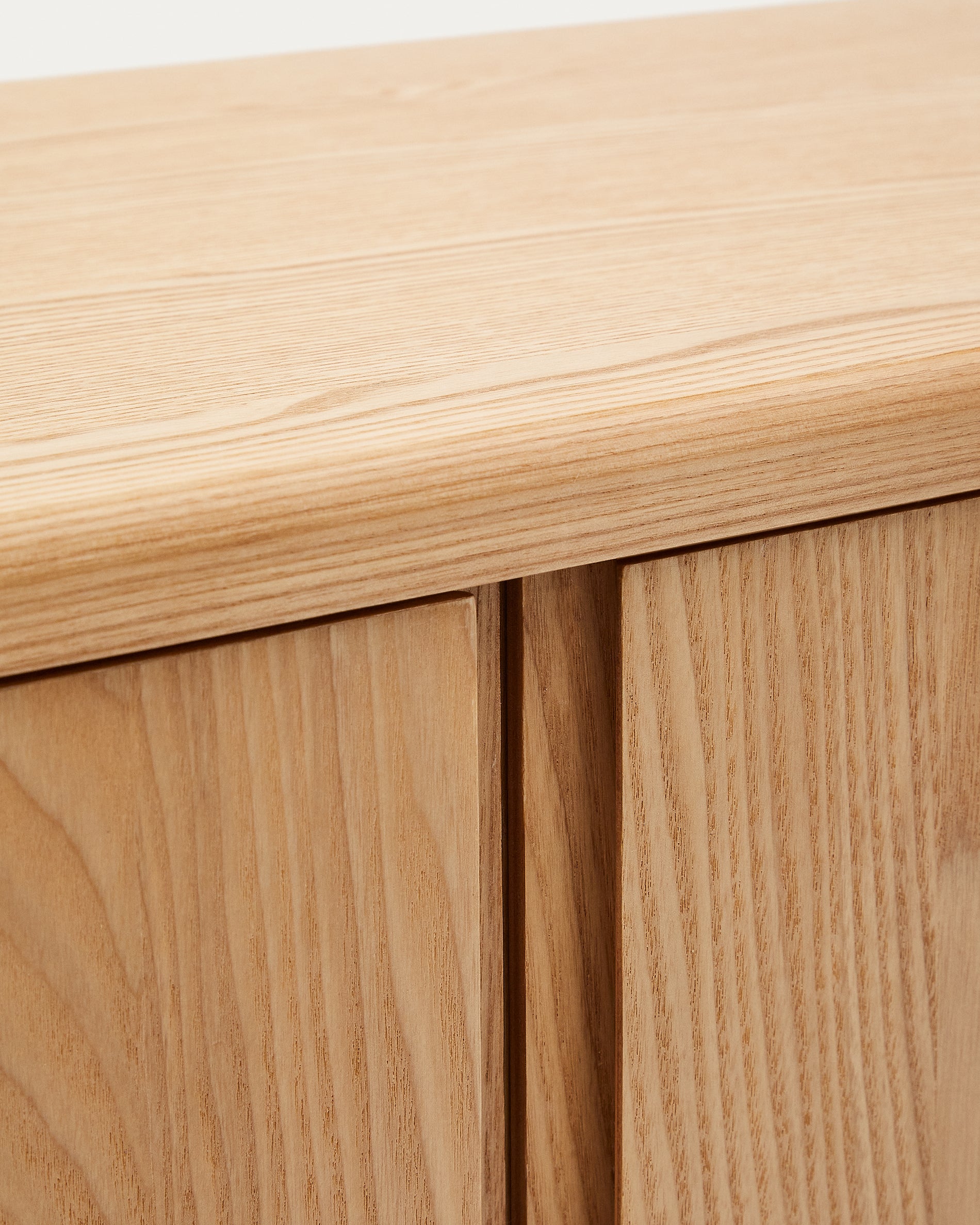 Salaya tall sideboard in  ash plywood FSC Mix Credit, 100 x 134 cm - Detail