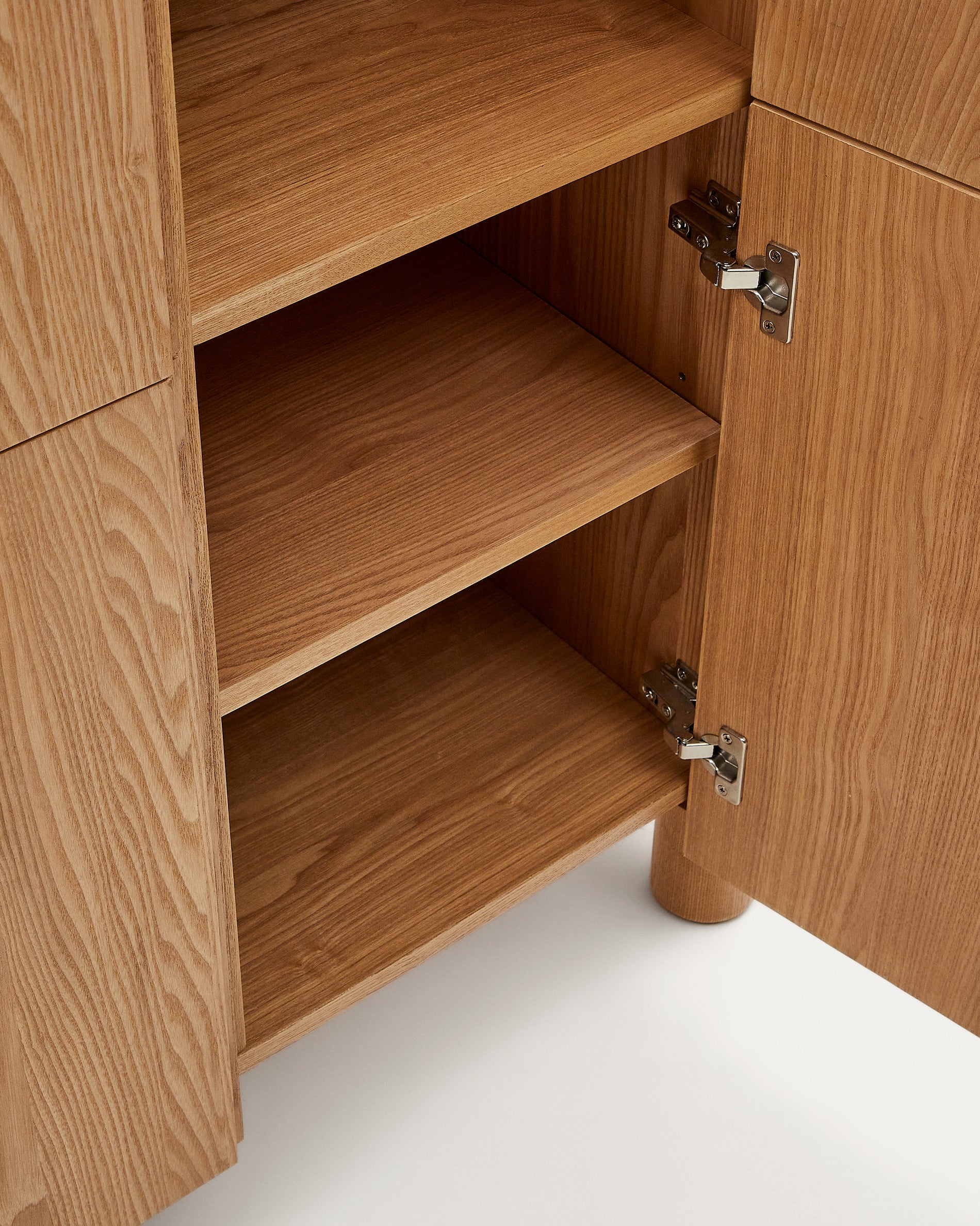 Salaya tall sideboard in  ash plywood FSC Mix Credit, 100 x 134 cm - Detail