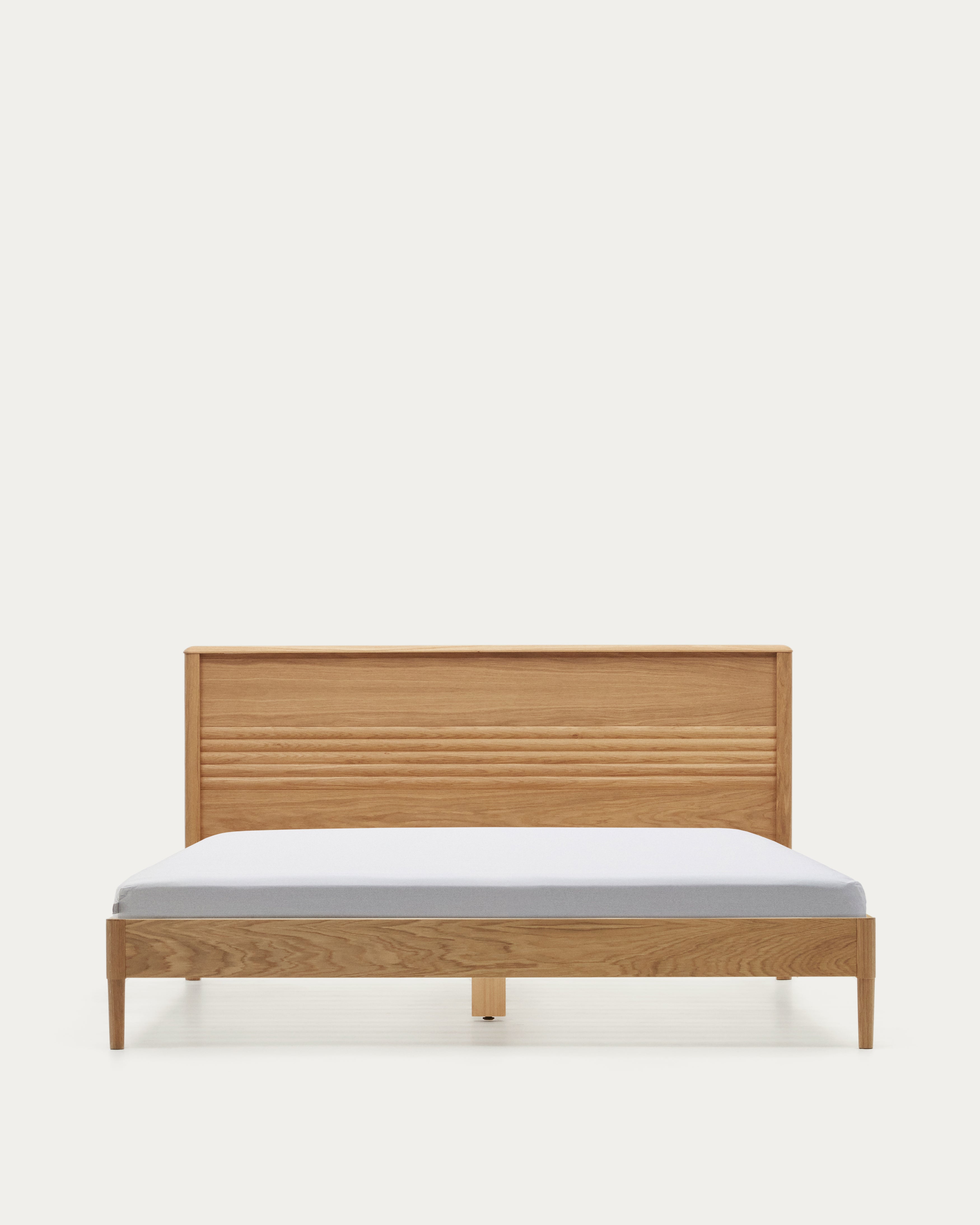 Lenon bed in solid oak and oak wood veneer for 180 x 200 cm mattresses, FSC MIX Credit - Product View