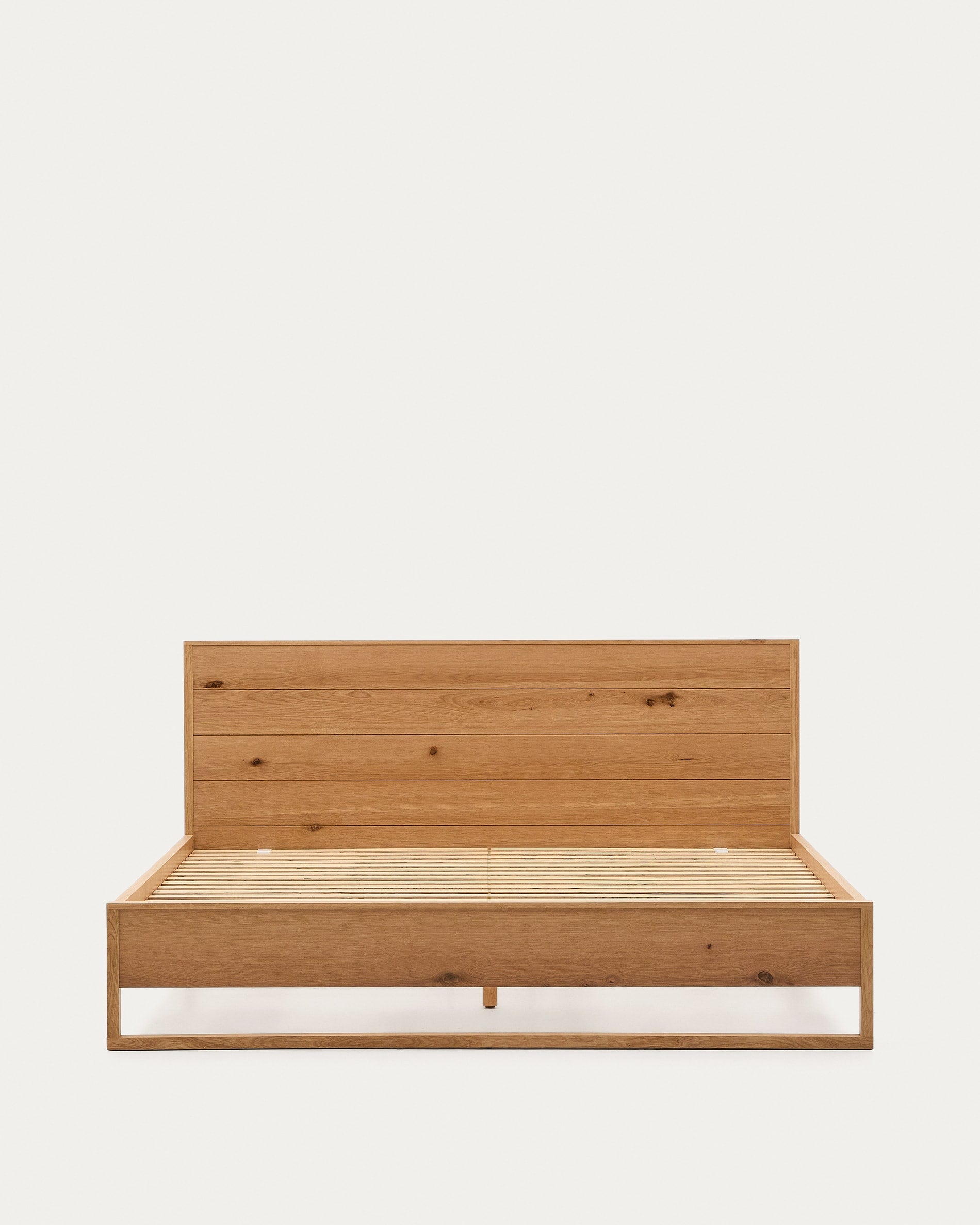 Alguema bed with oak veneer and natural finish, for 180 x 200 cm mattress