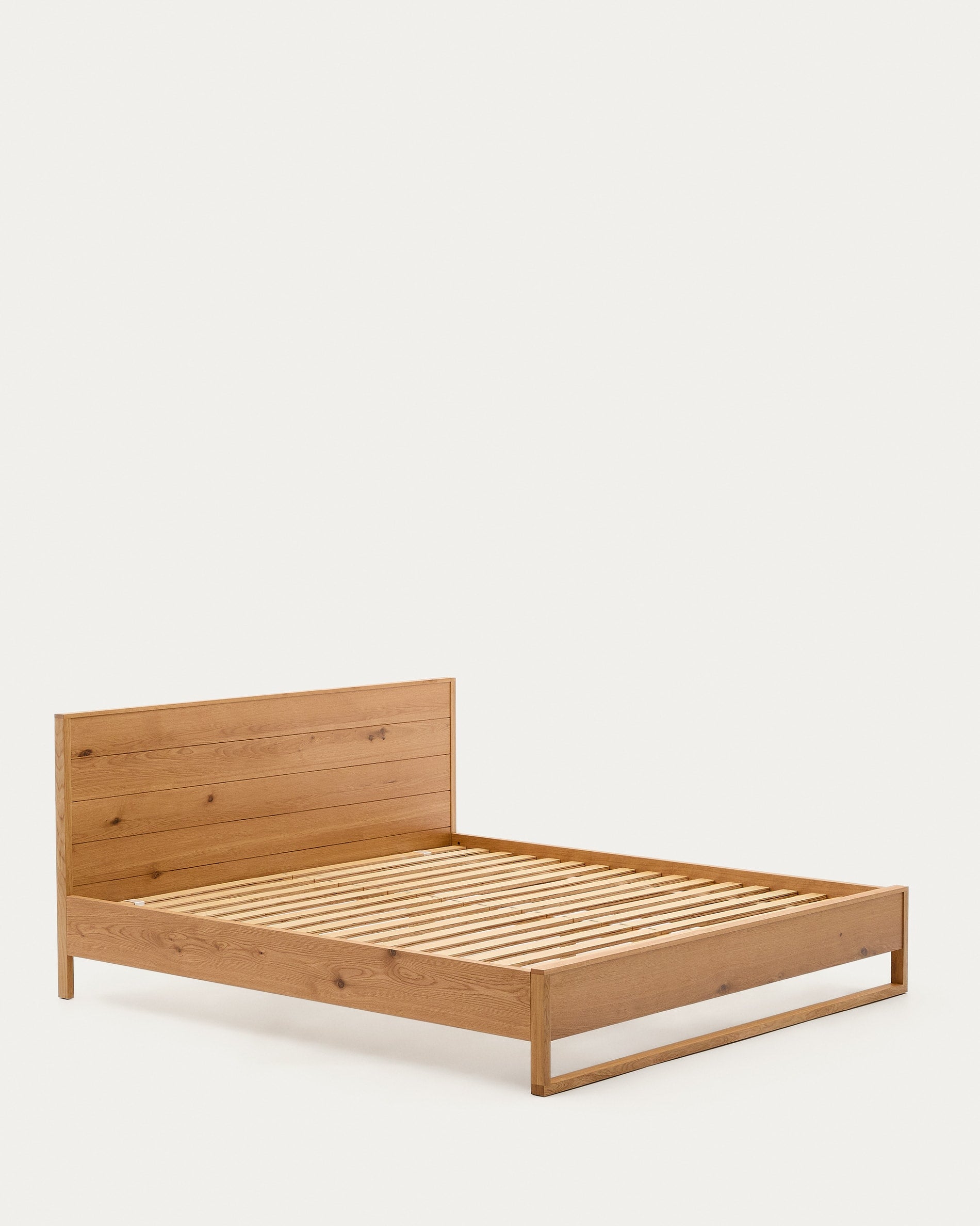 Alguema bed with oak veneer and natural finish, for 180 x 200 cm mattress