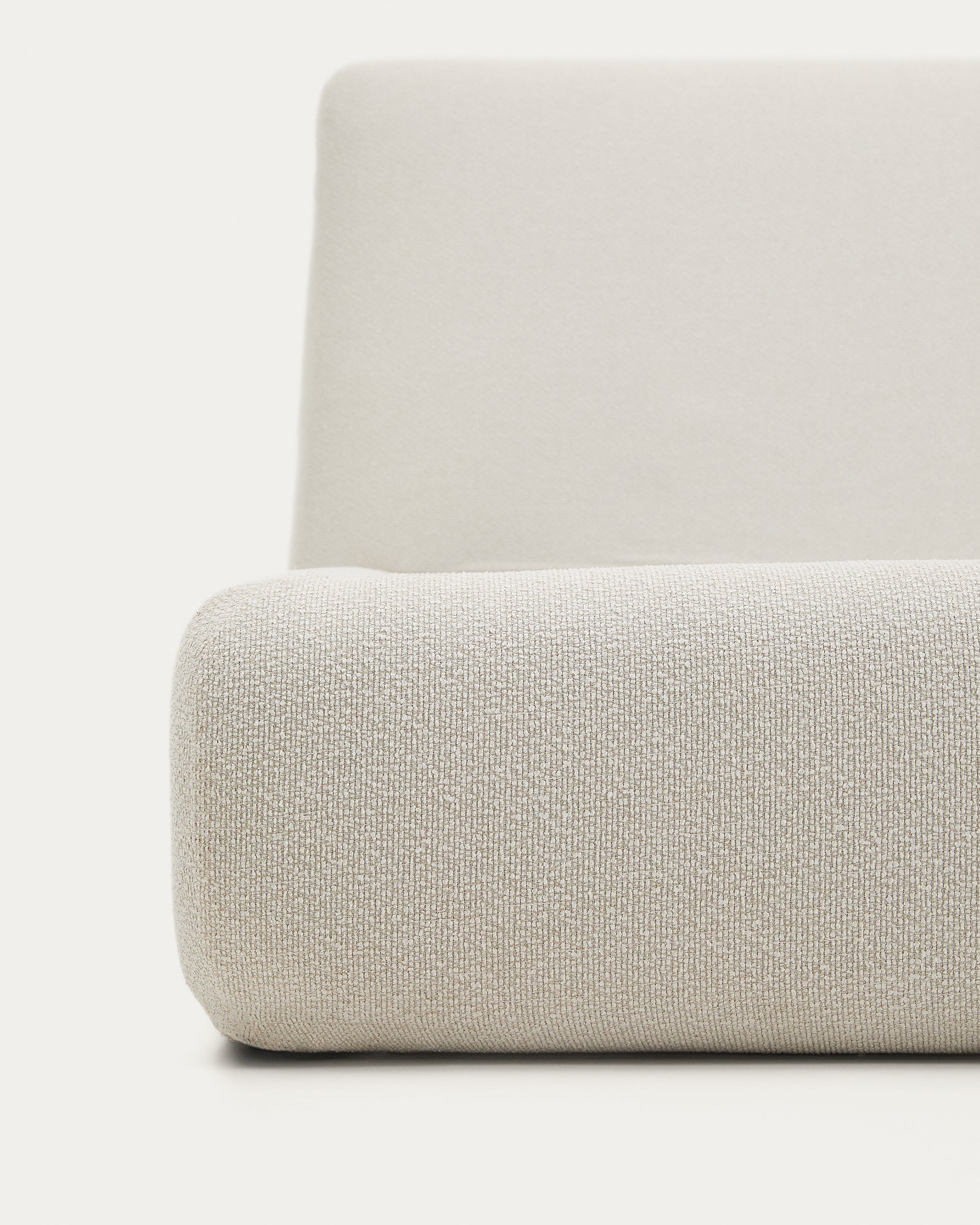 Martina bed with removable cover in ecru chenille for mattress 180 x 200cm - Detail