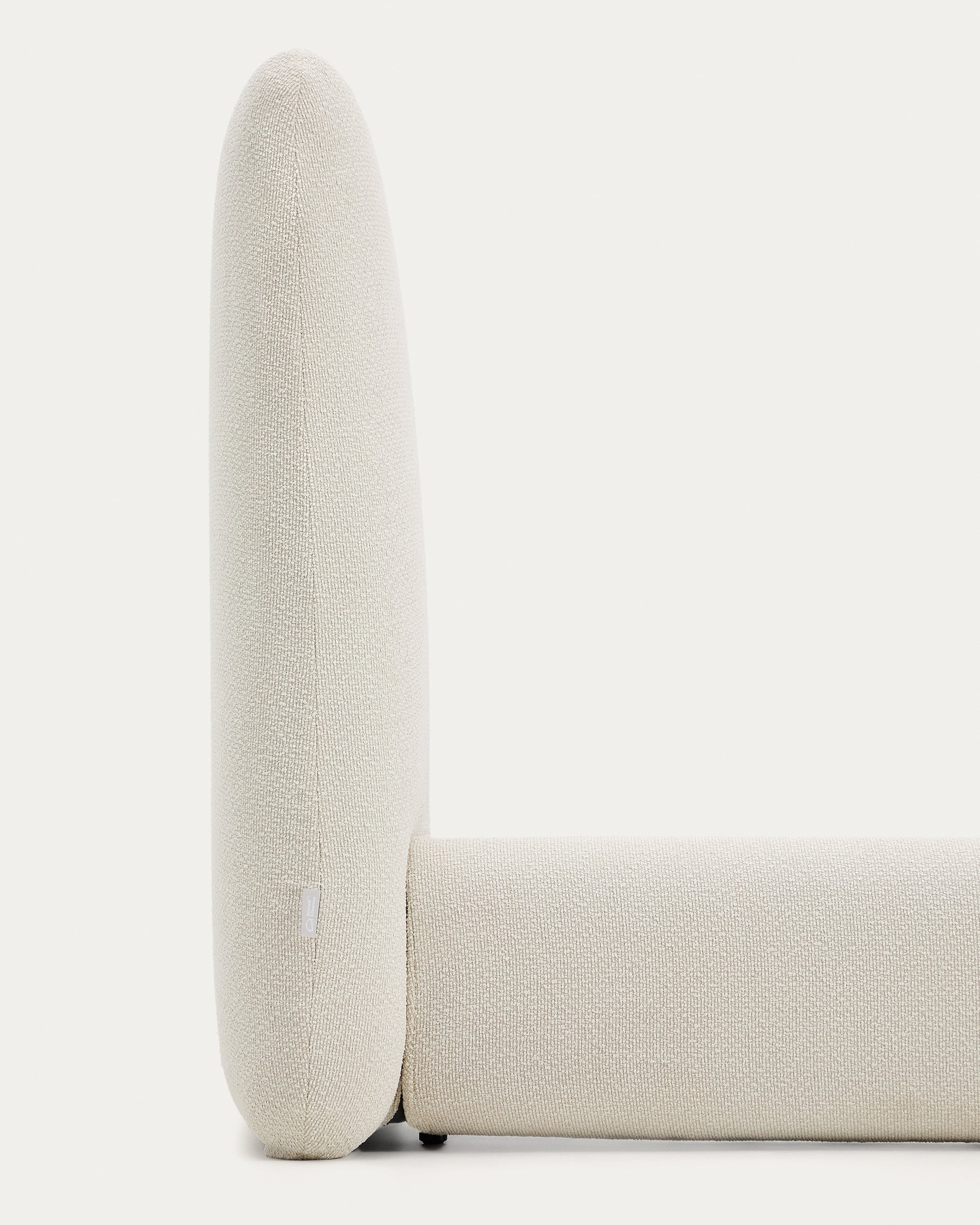 Martina bed with removable cover in ecru chenille for mattress 180 x 200cm - Detail