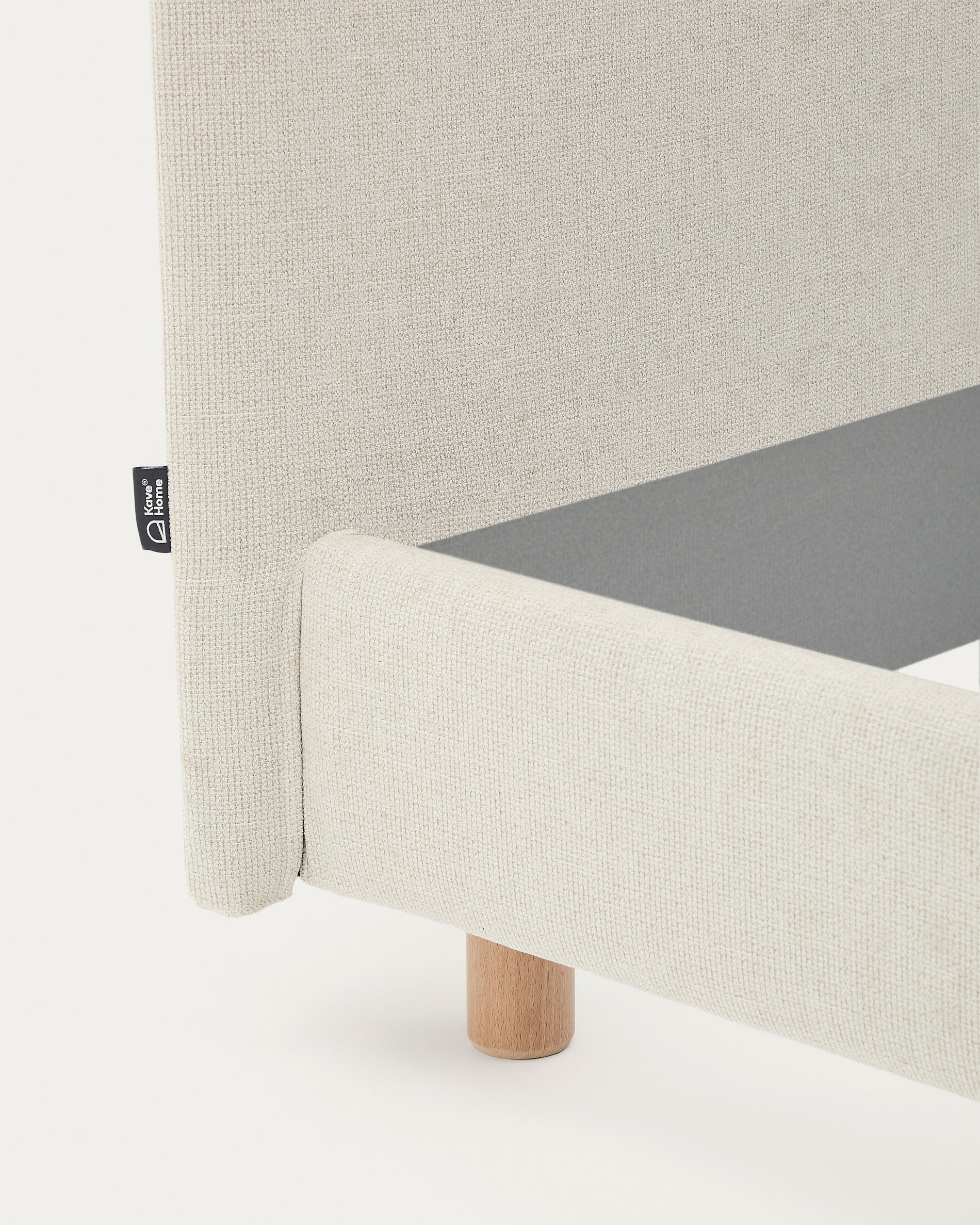 Pearl chenille Valma bed with removable cover and solid beech wood legs for a 160 x 200 cm mattress - Detail