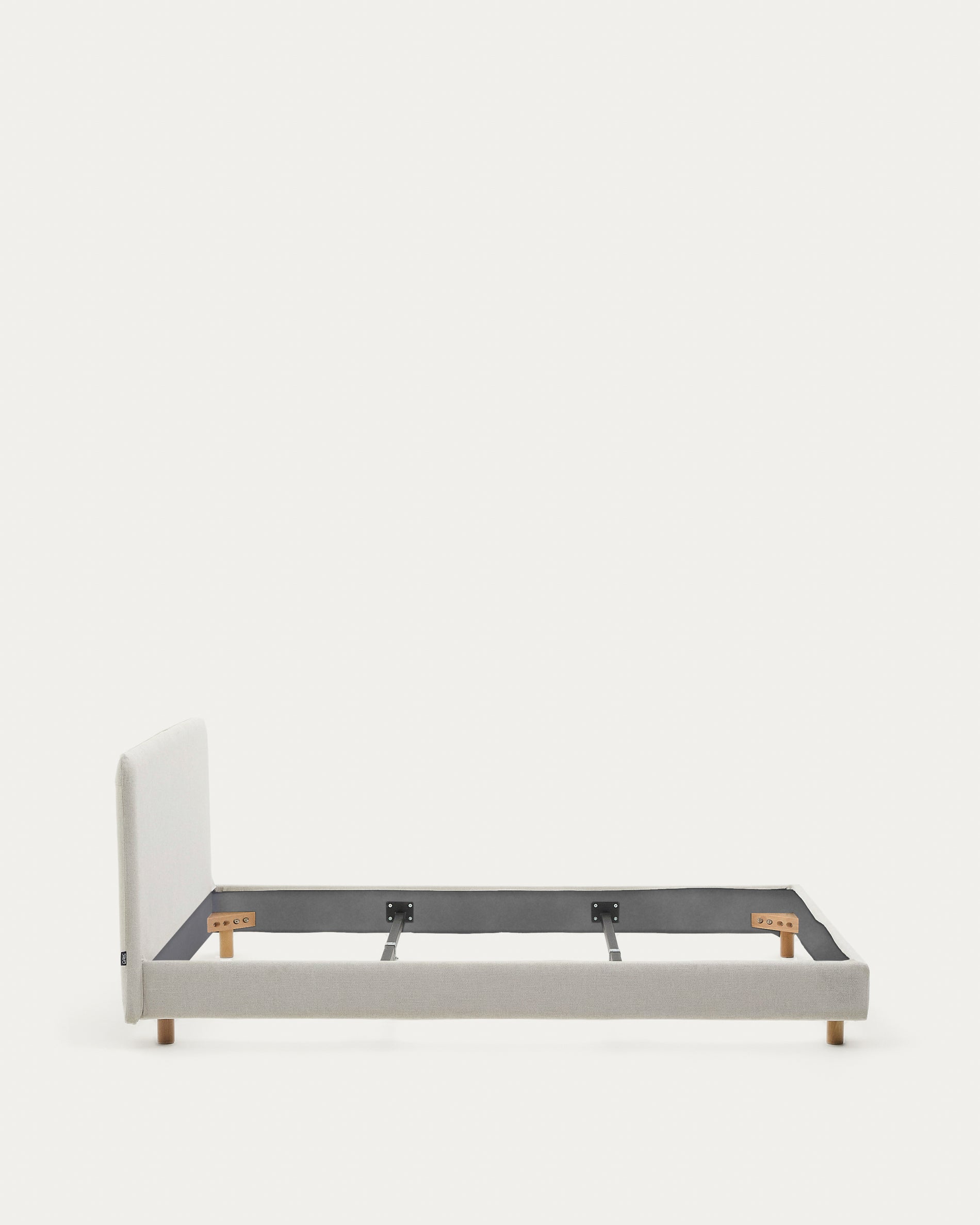 Pearl chenille Valma bed with removable cover and solid beech wood legs for a 160 x 200 cm mattress - Product View