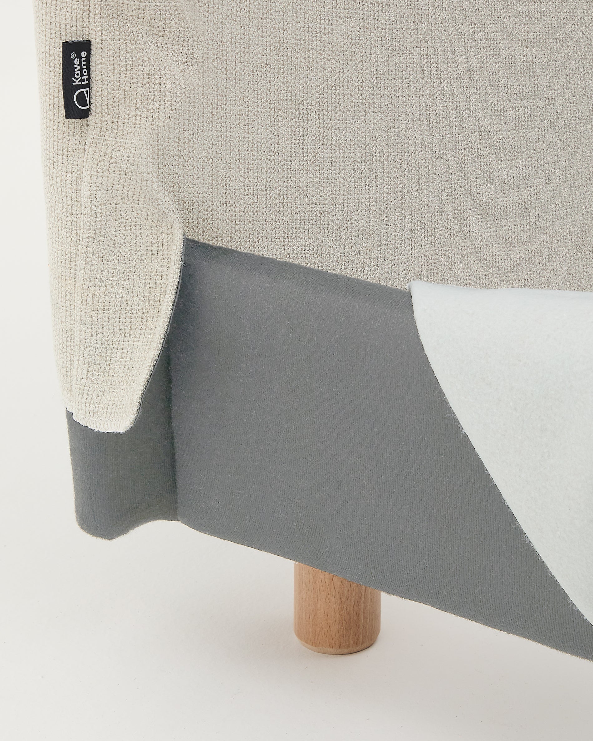 Pearl chenille cover for the Valma bed for a 160 x 200 cm mattress - Detail