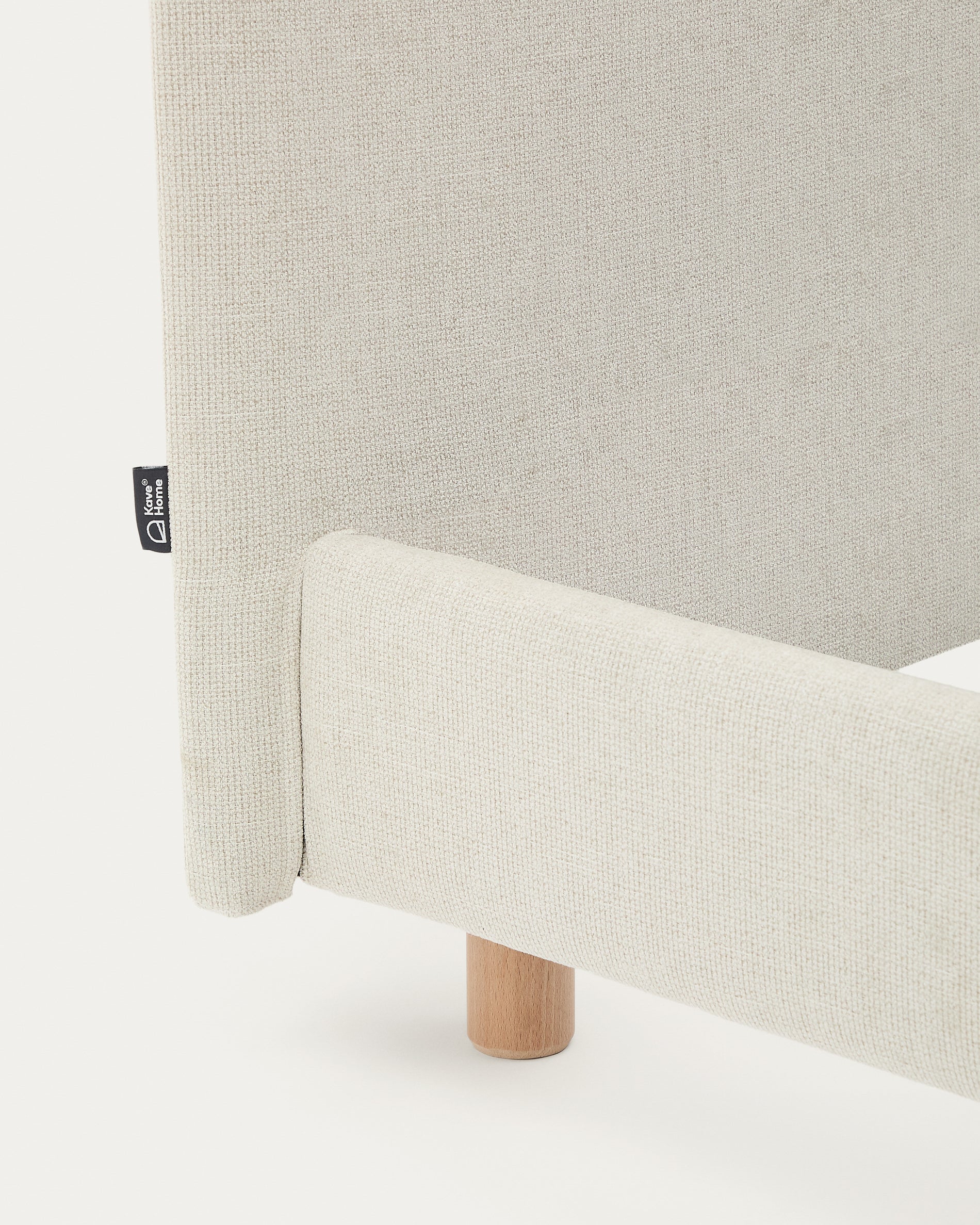 Pearl chenille cover for the Valma bed for a 180 x 200 cm mattress - Detail