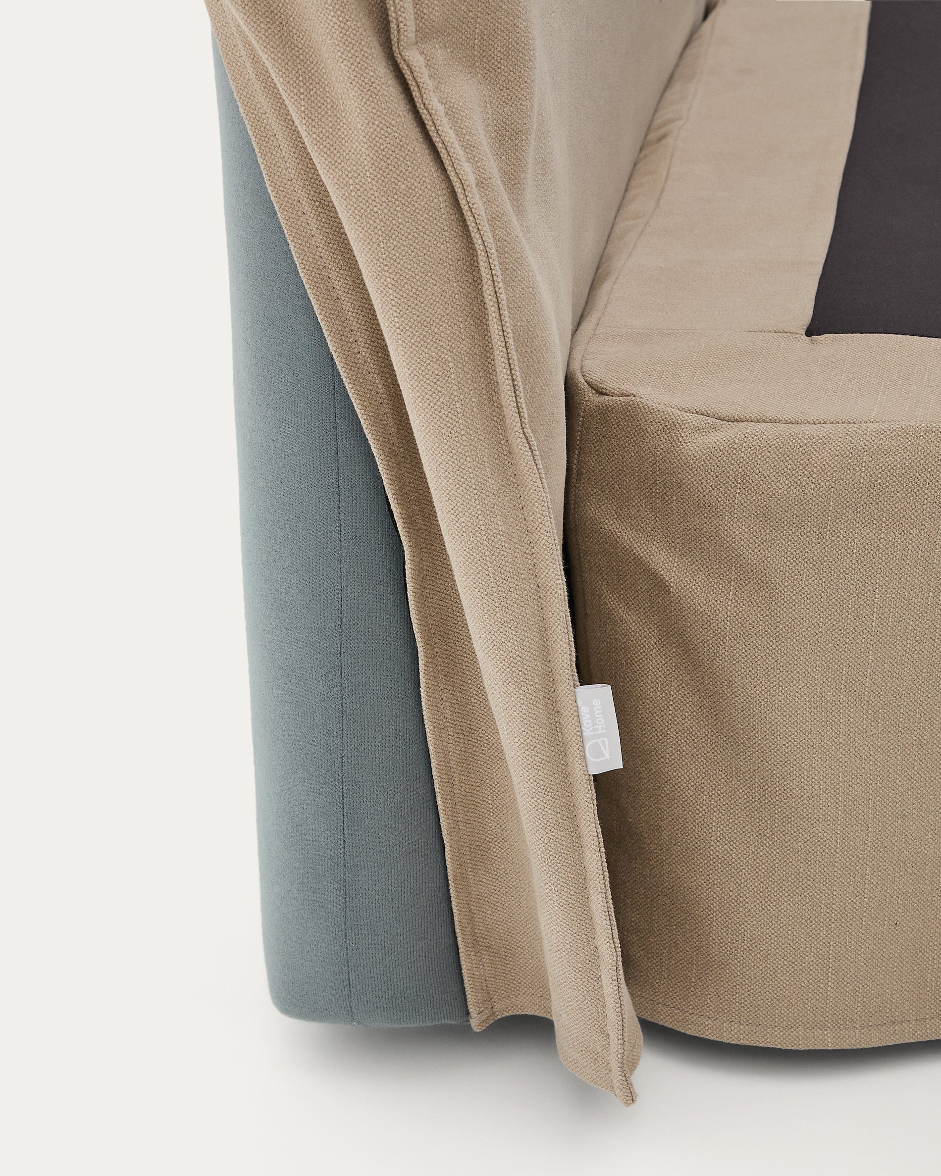 Jaira bed with removable linen and cotton cover in taupe for a 180 x 200 cm FSC Mix Credit mattress - Detail