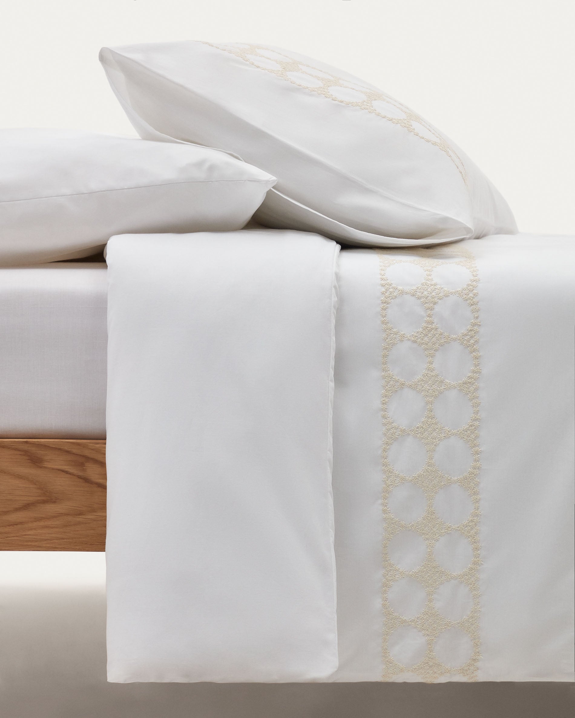 Teia 100% cotton percale fitted bed sheet 180 thread count in white, 180 x 200 cm - Detail