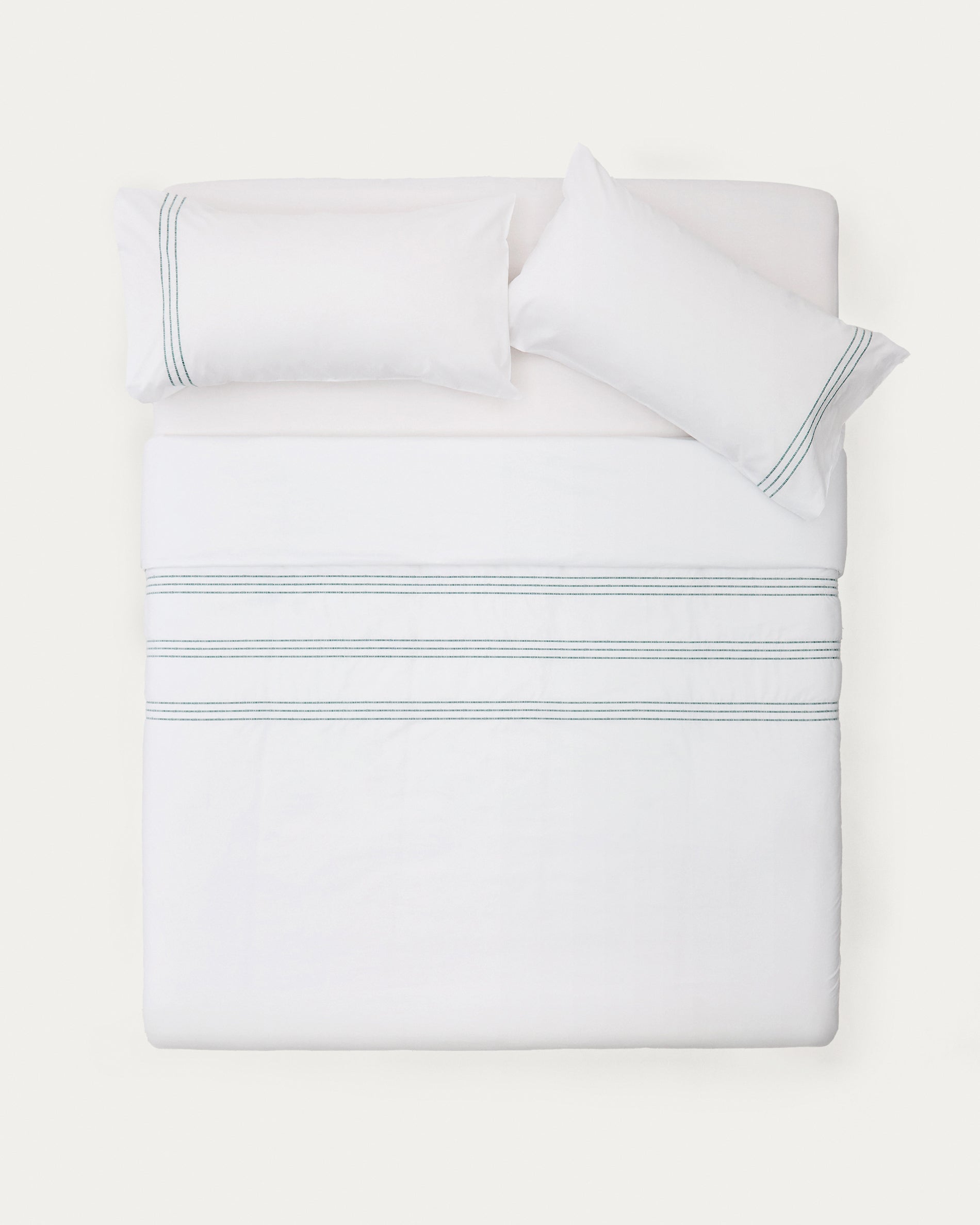 Saigan white embroidered bedspread and pillowcase set, 100% cotton percale, 180 thread count, for 180 cm bed