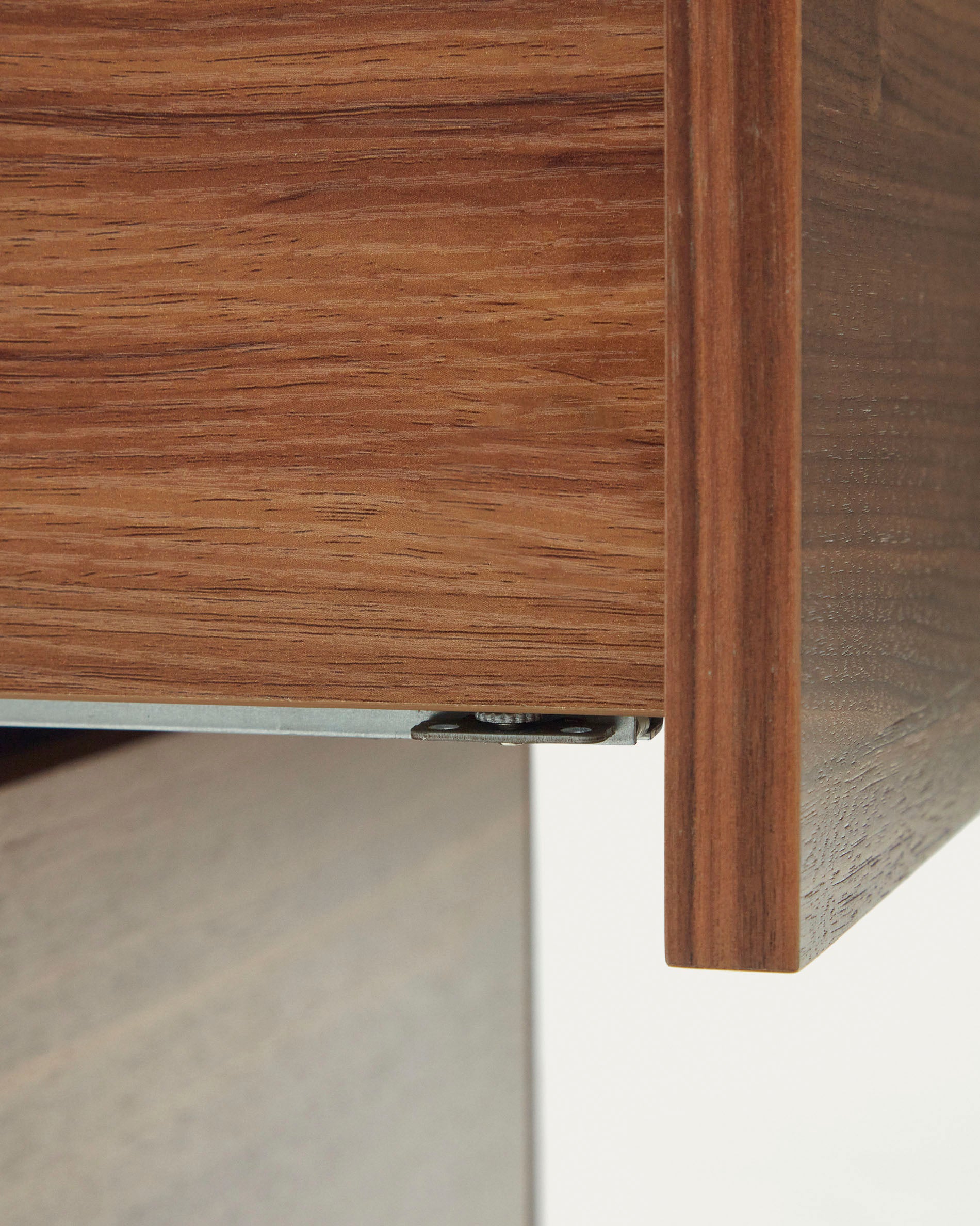 Vedrana bedside table, 2 walnut veneer drawers, and black steel legs, 60 x 55 cm - Detail