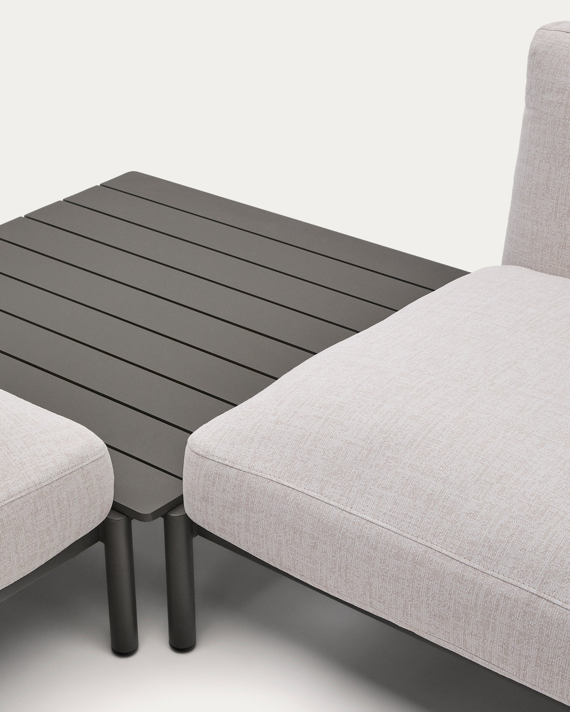 Sorells outdoor modular 4-seater corner sofa with beige upholstery and gray aluminum, teak table, 353 x 316.5 cm, FSC 100%