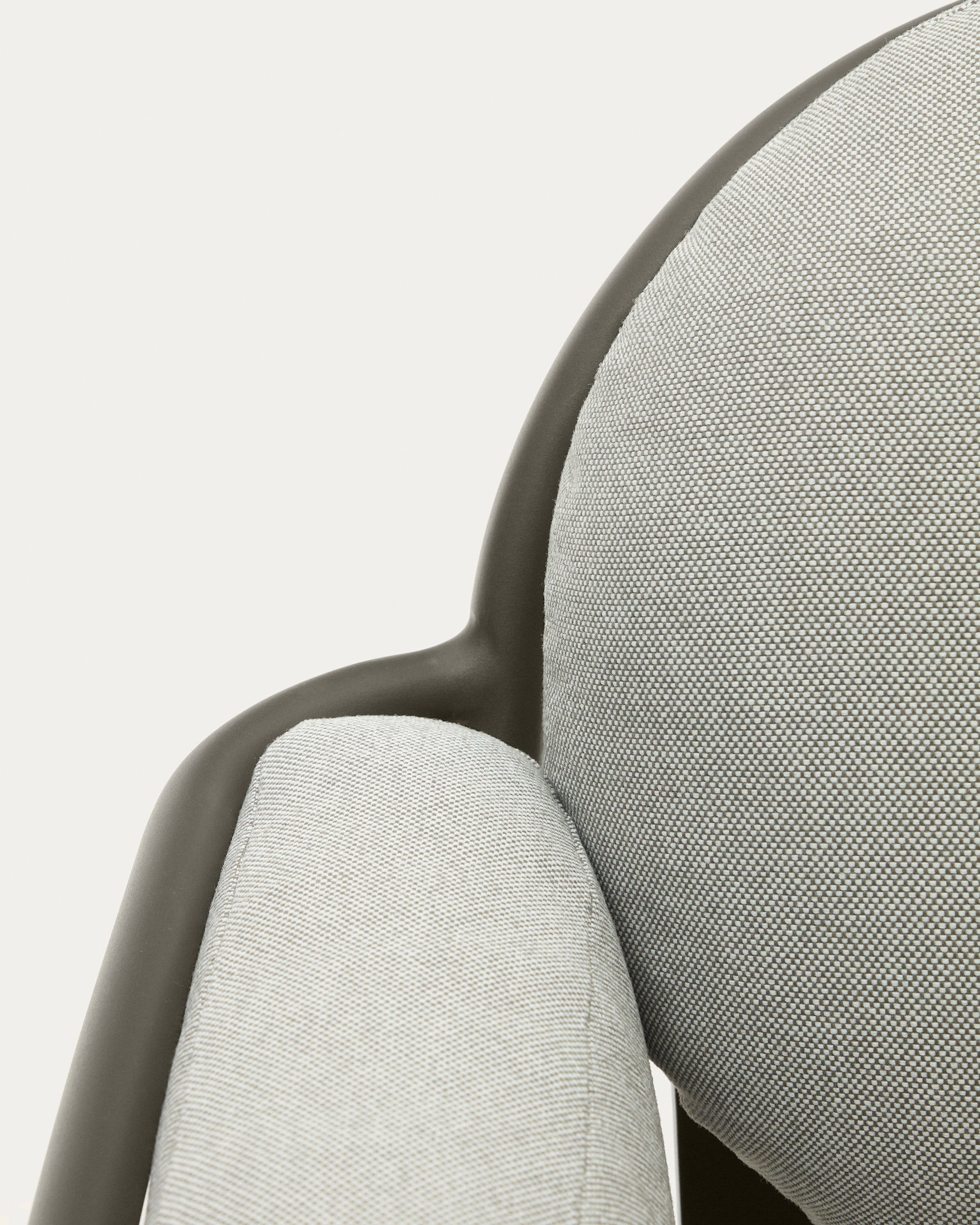 Joncols outdoor armchair with grey upholstery and aluminium with green painted finish - Detail