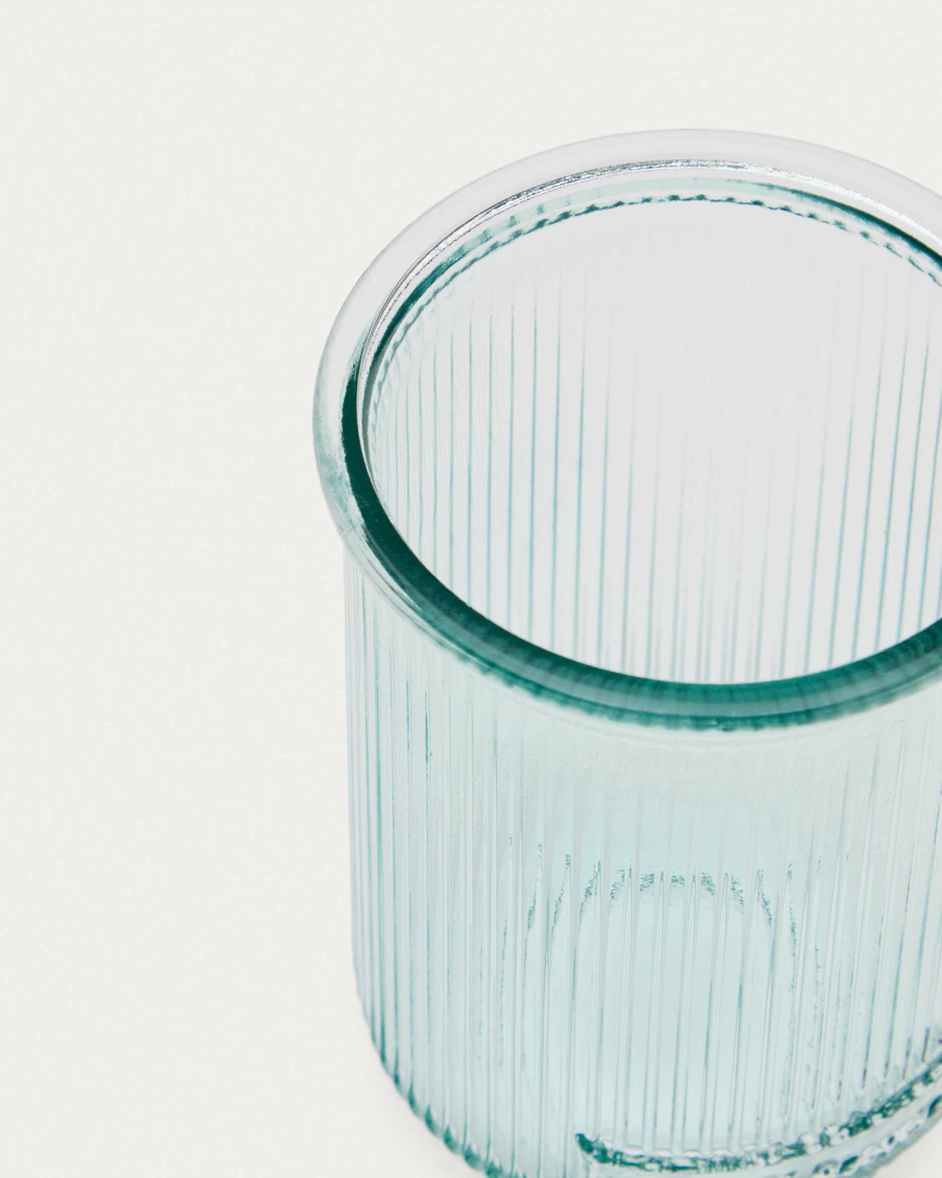 Milma transparent recycled glass - Detail
